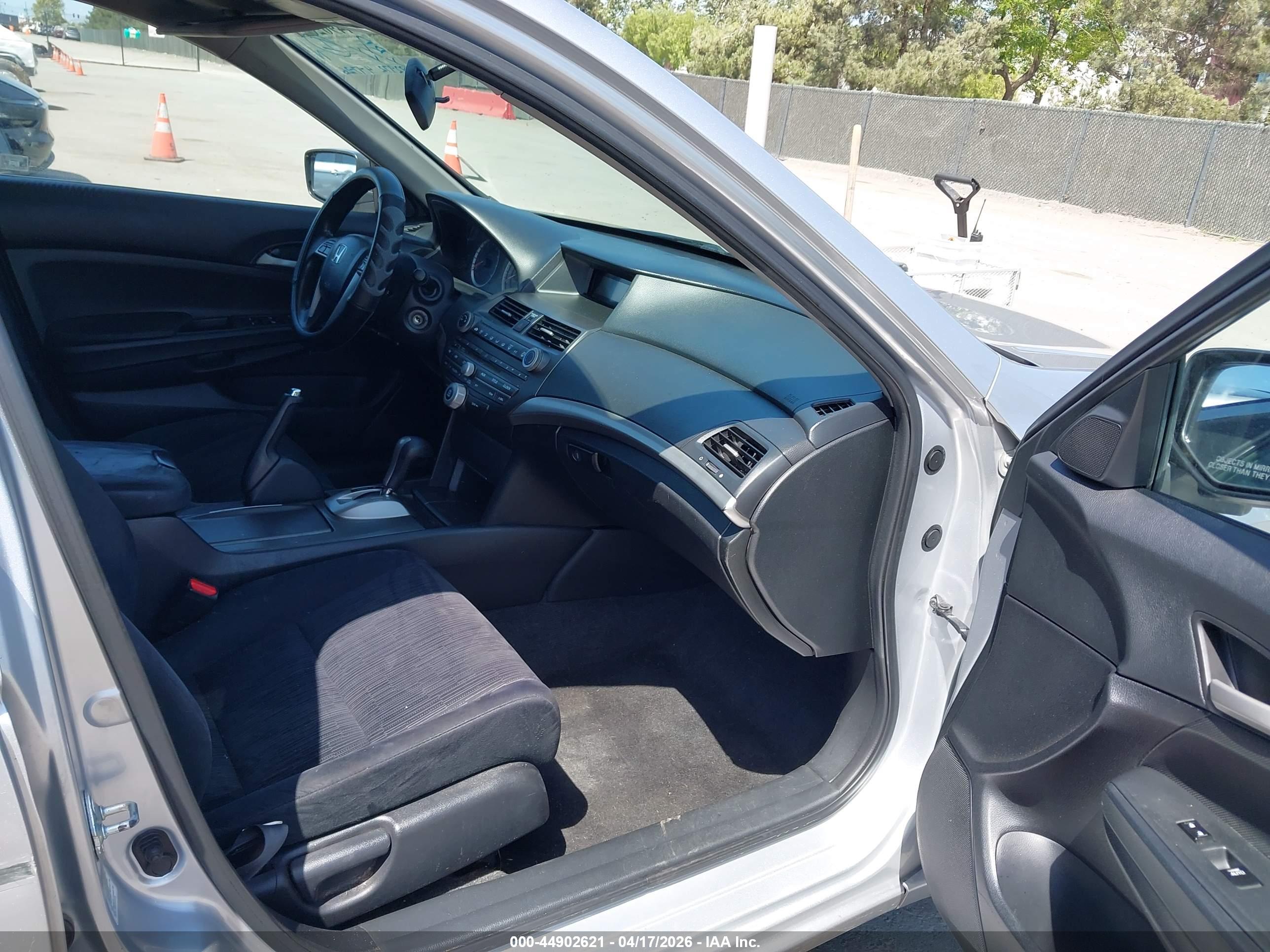 HONDA ACCORD image 5