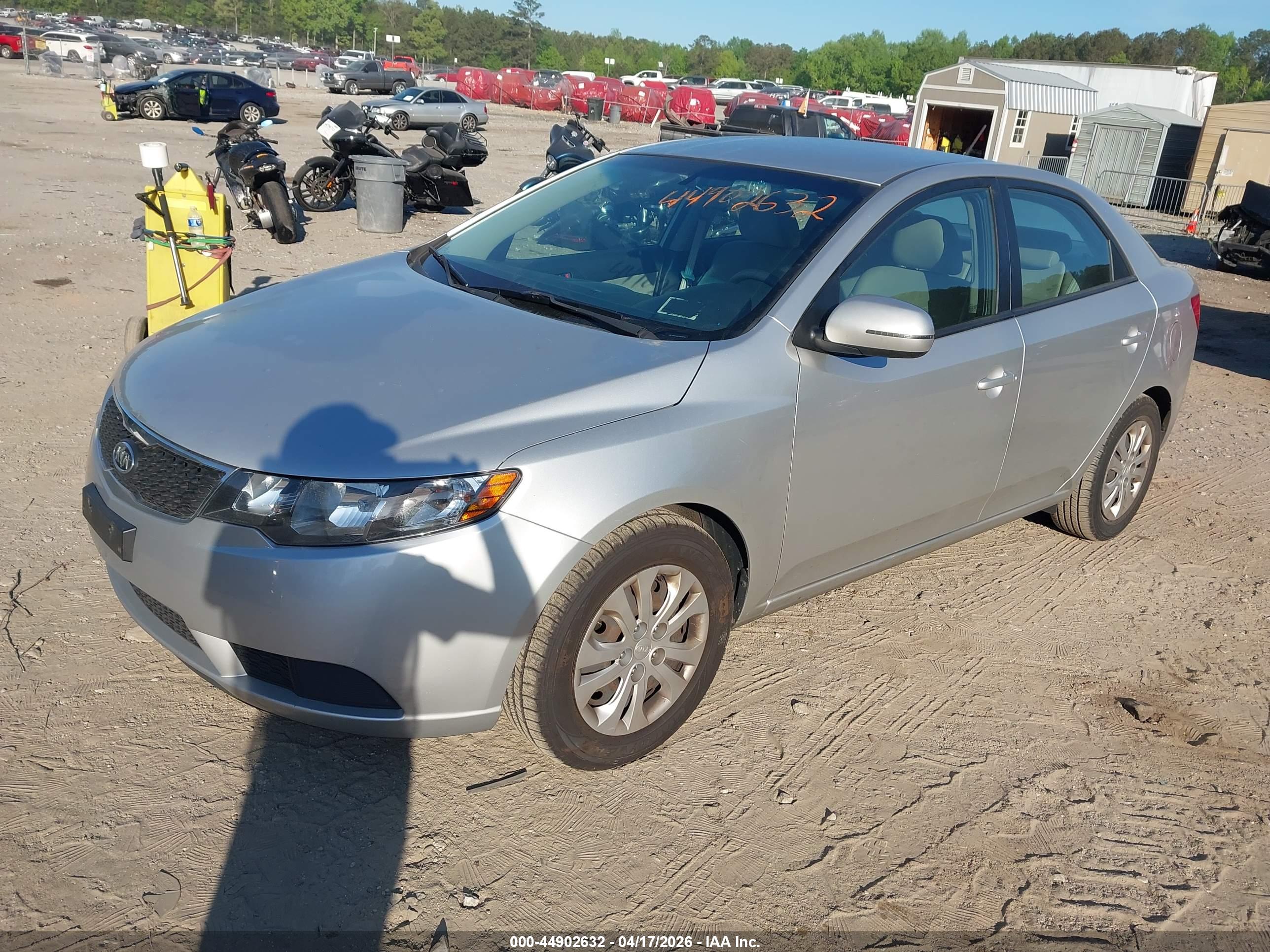 KIA FORTE image 2