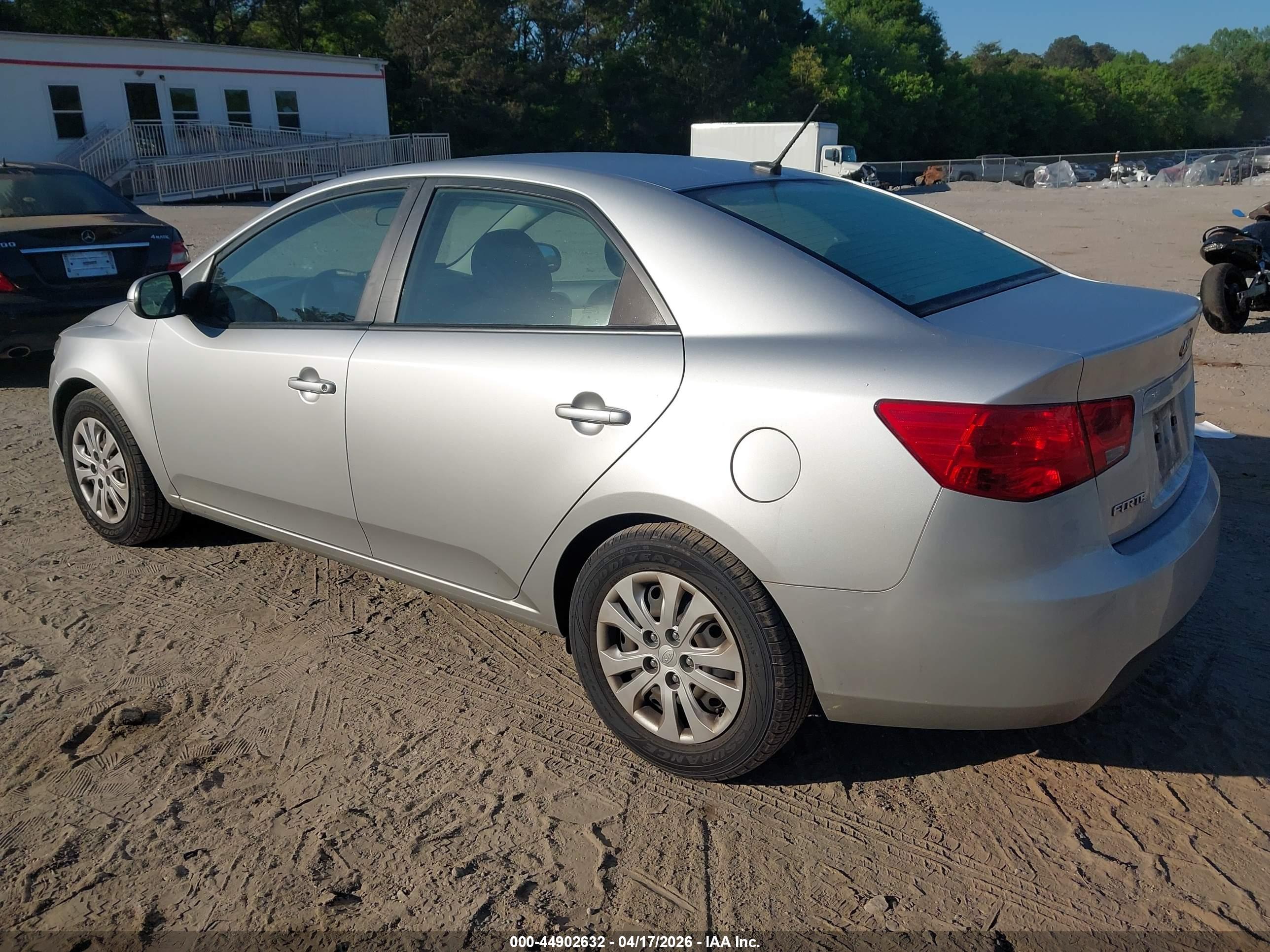 KIA FORTE image 3