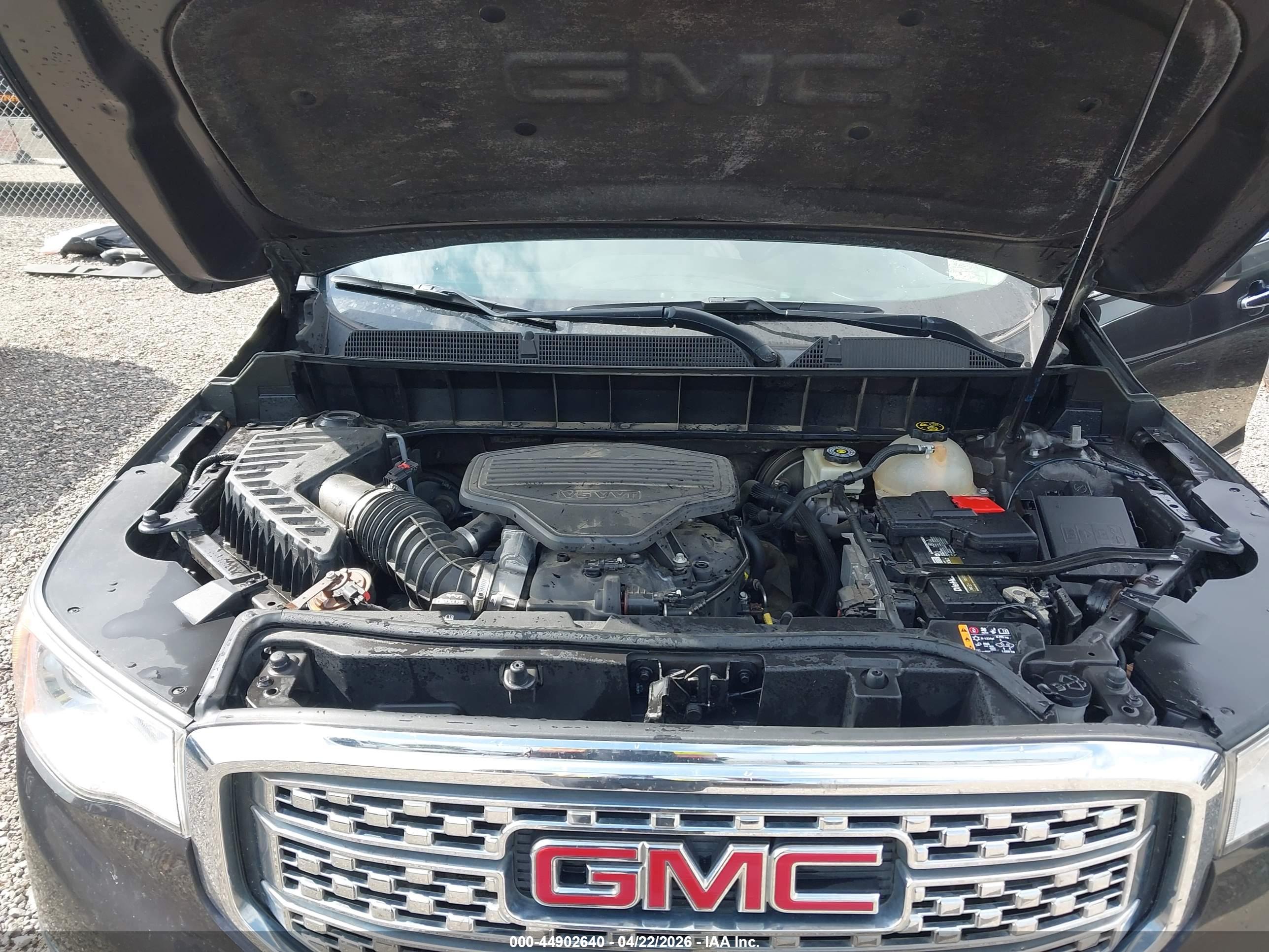 GMC ACADIA image 10