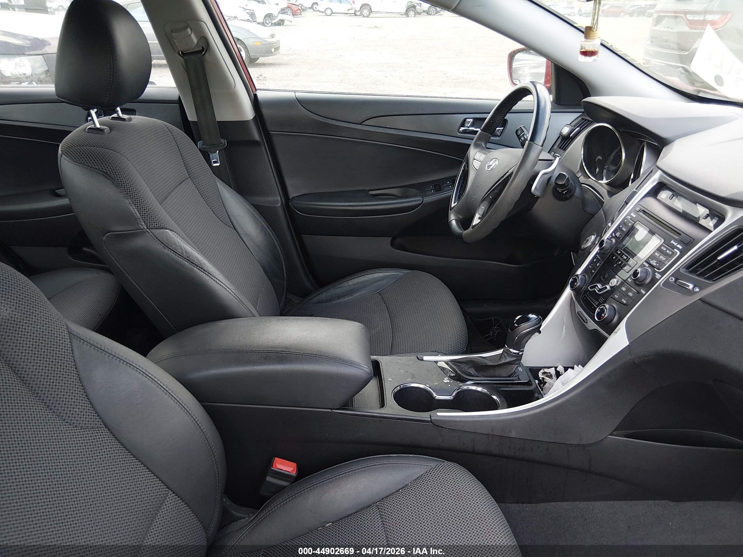 HYUNDAI SONATA image 5