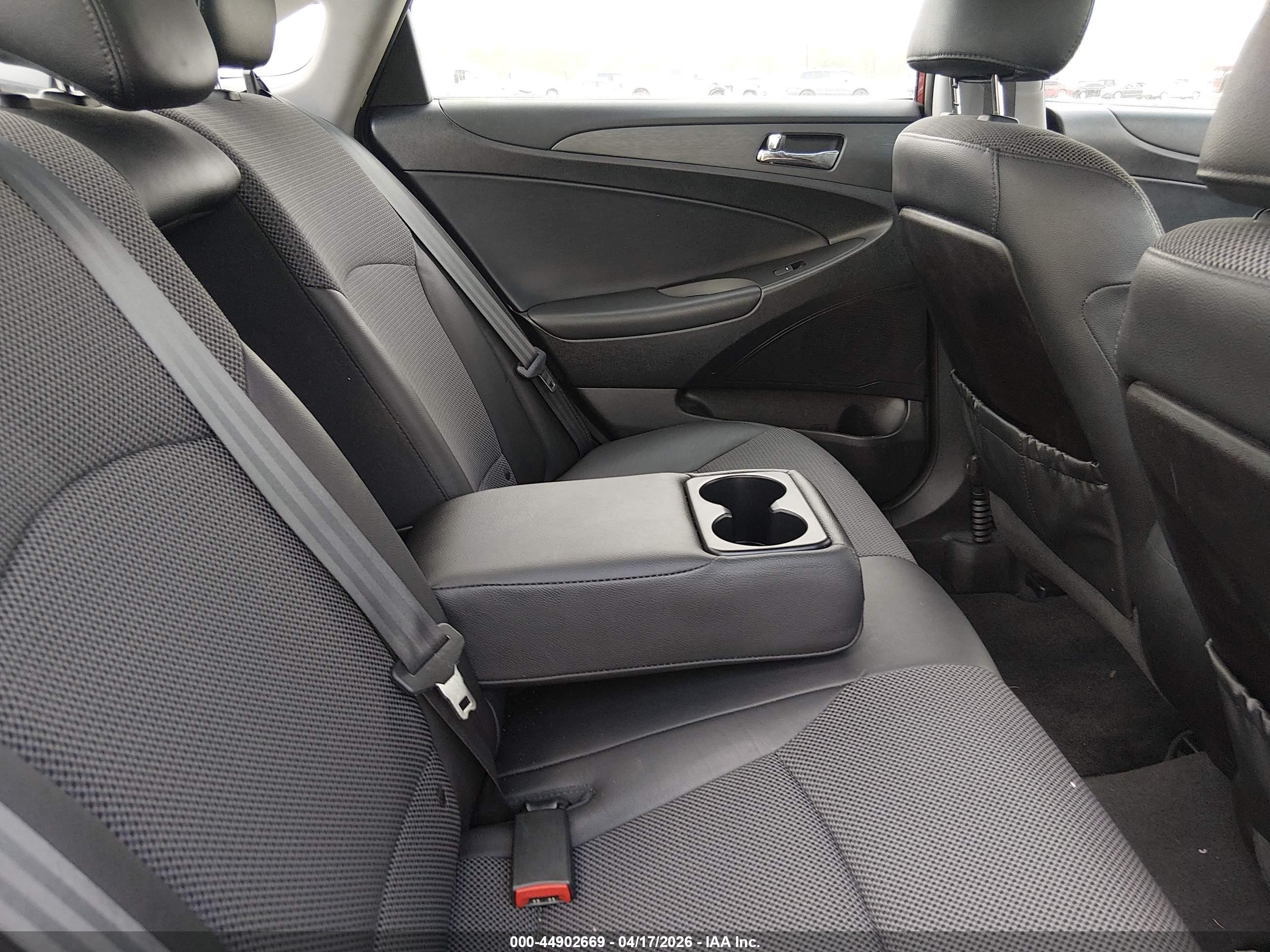 HYUNDAI SONATA image 8