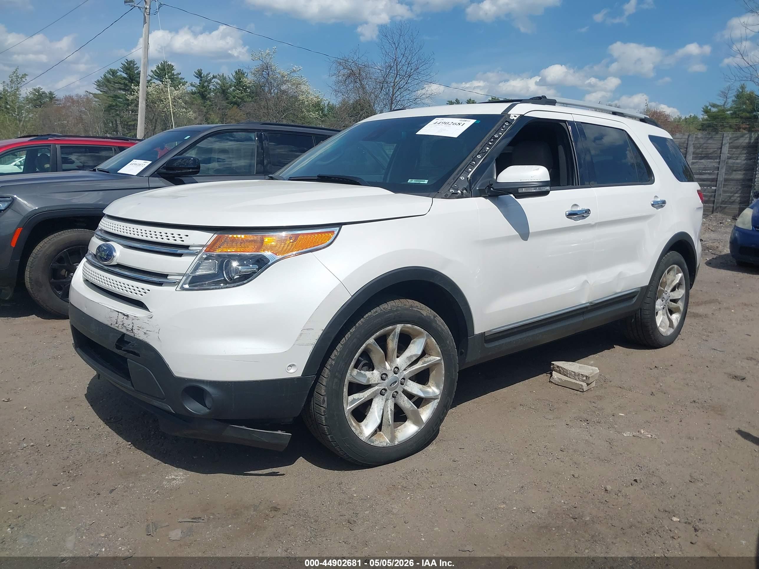 FORD EXPLORER image 2
