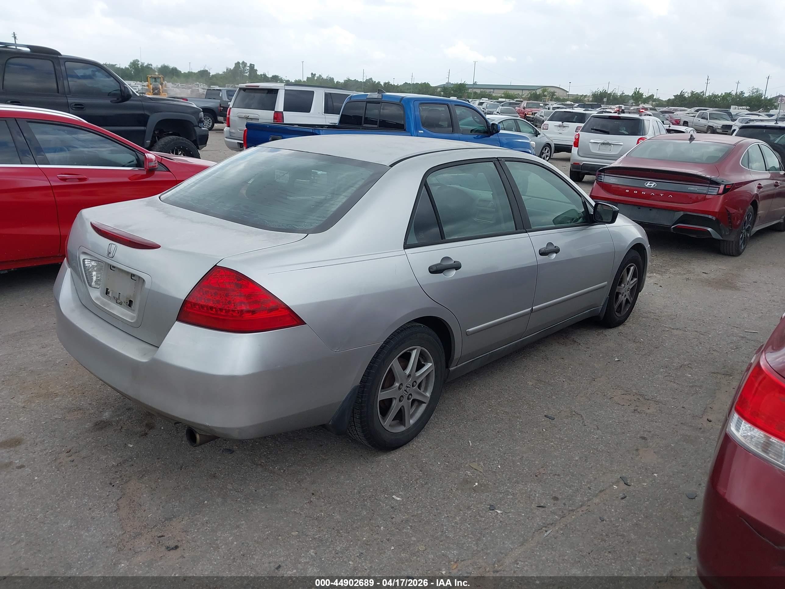 HONDA ACCORD image 4