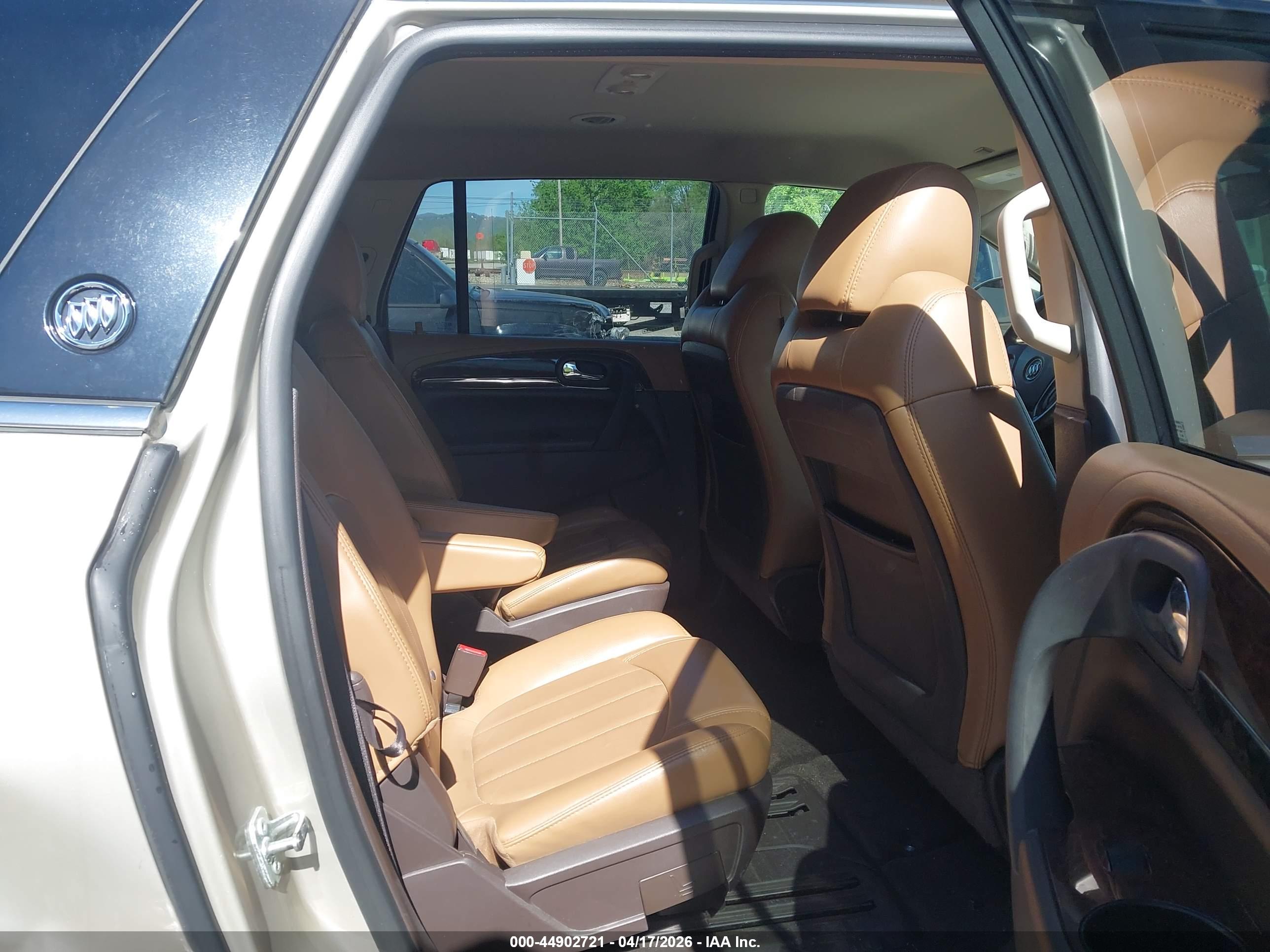 BUICK ENCLAVE image 8
