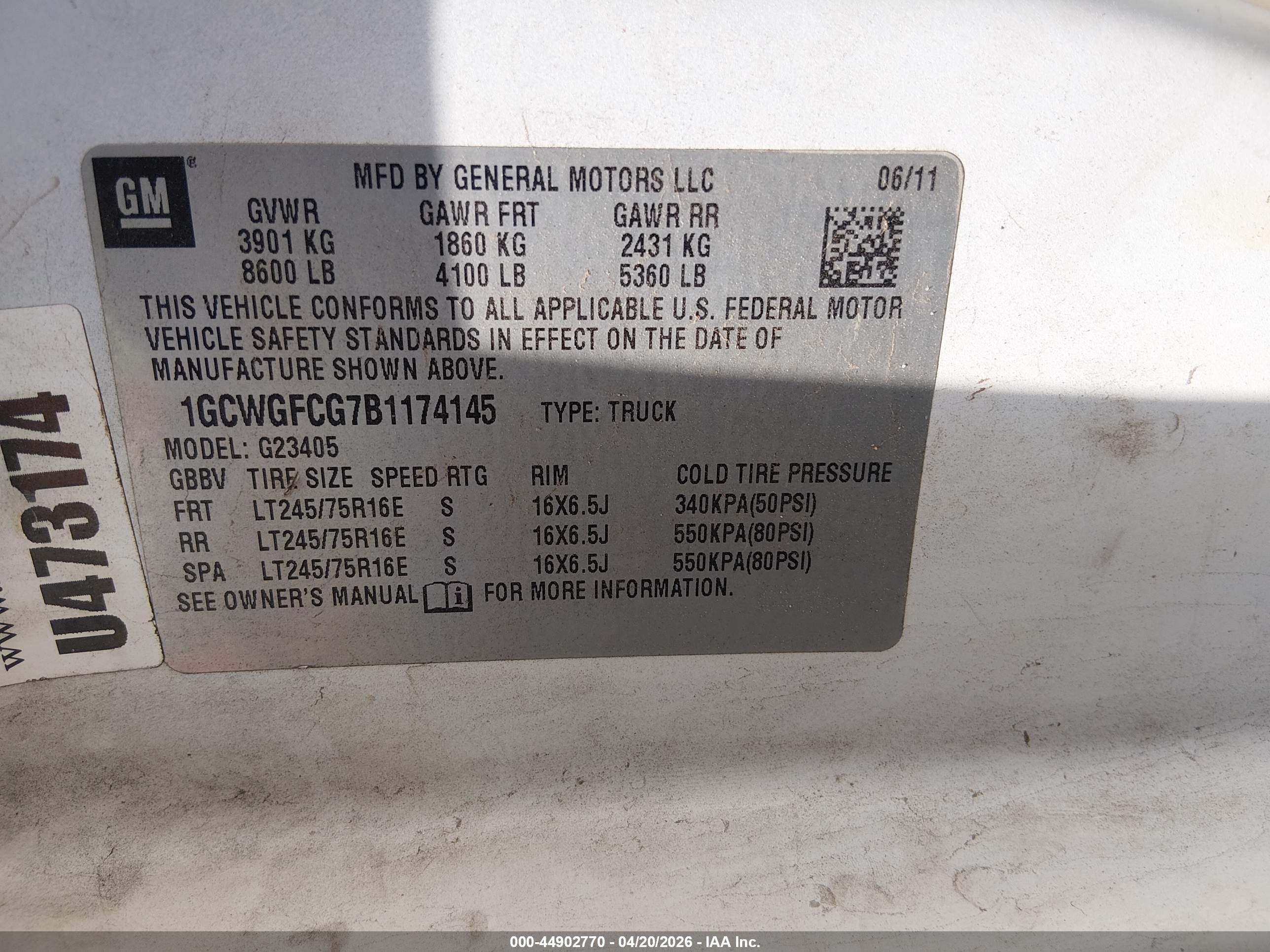 CHEVROLET EXPRESS image 9