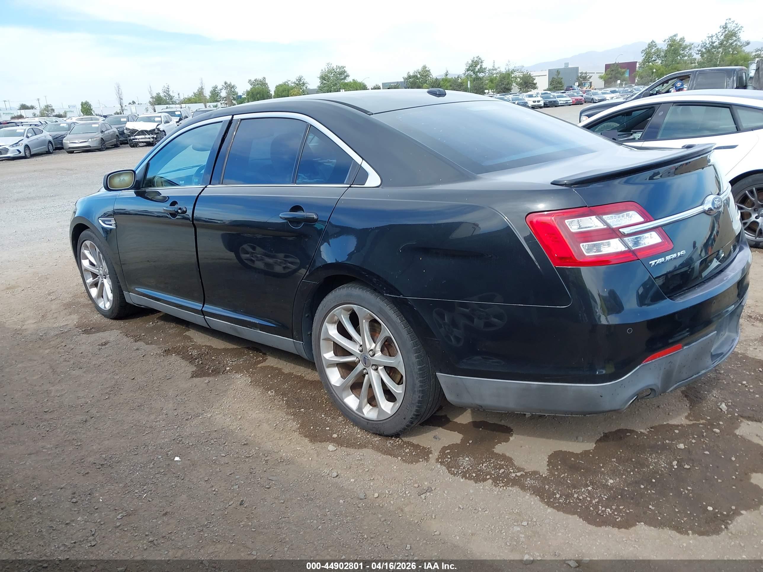 FORD TAURUS image 3