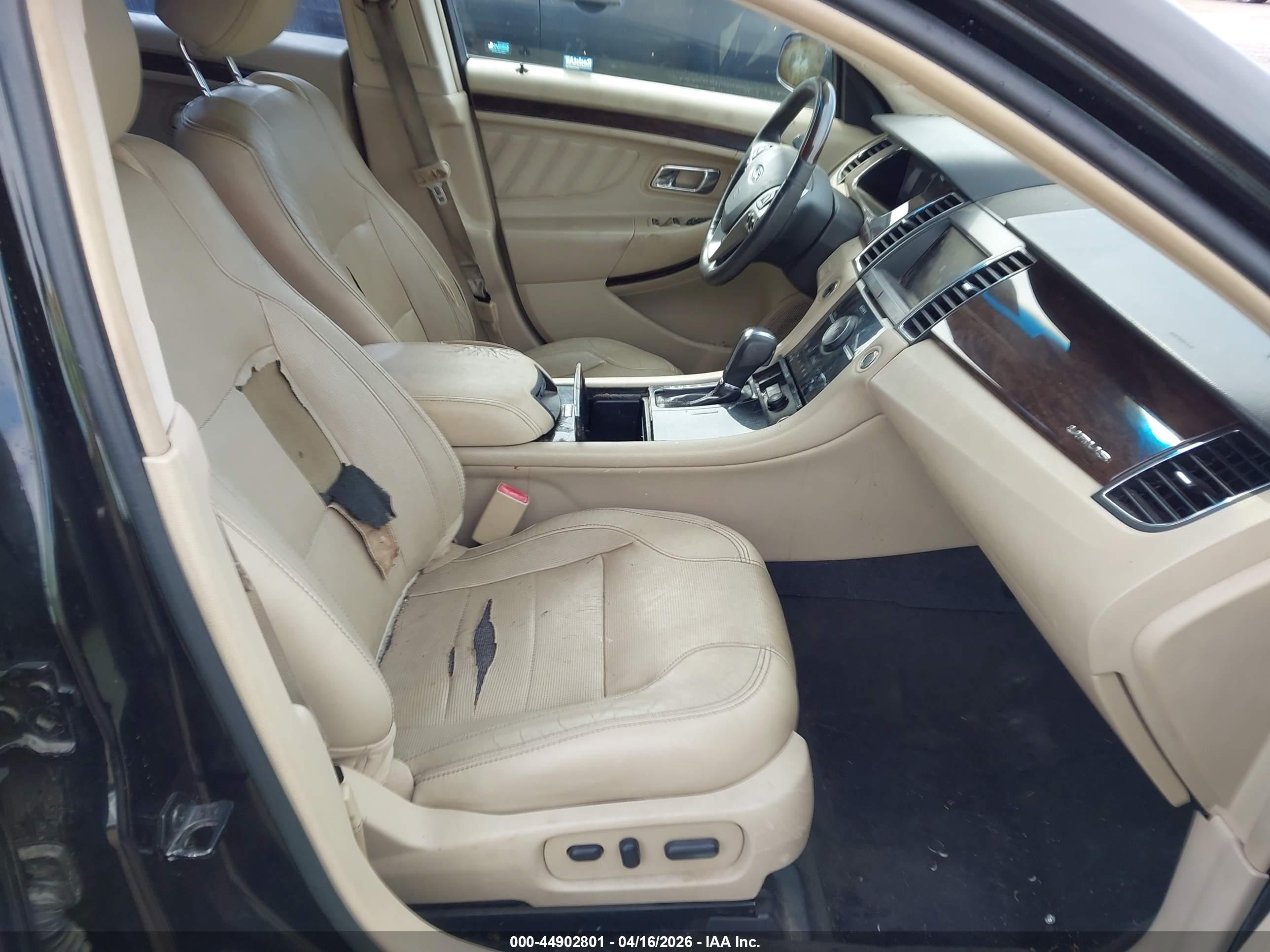 FORD TAURUS image 5