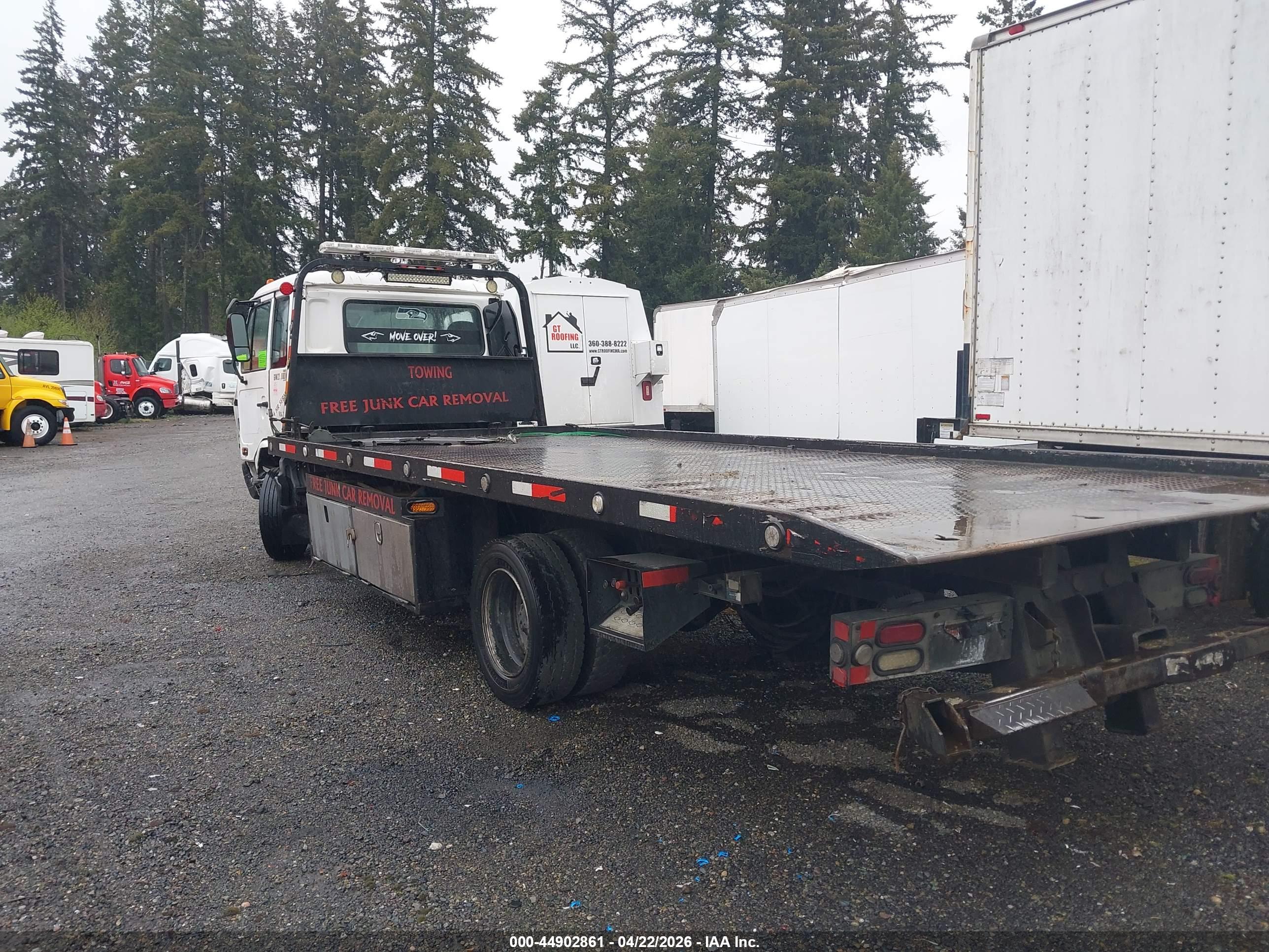 NISSAN DIESEL image 3