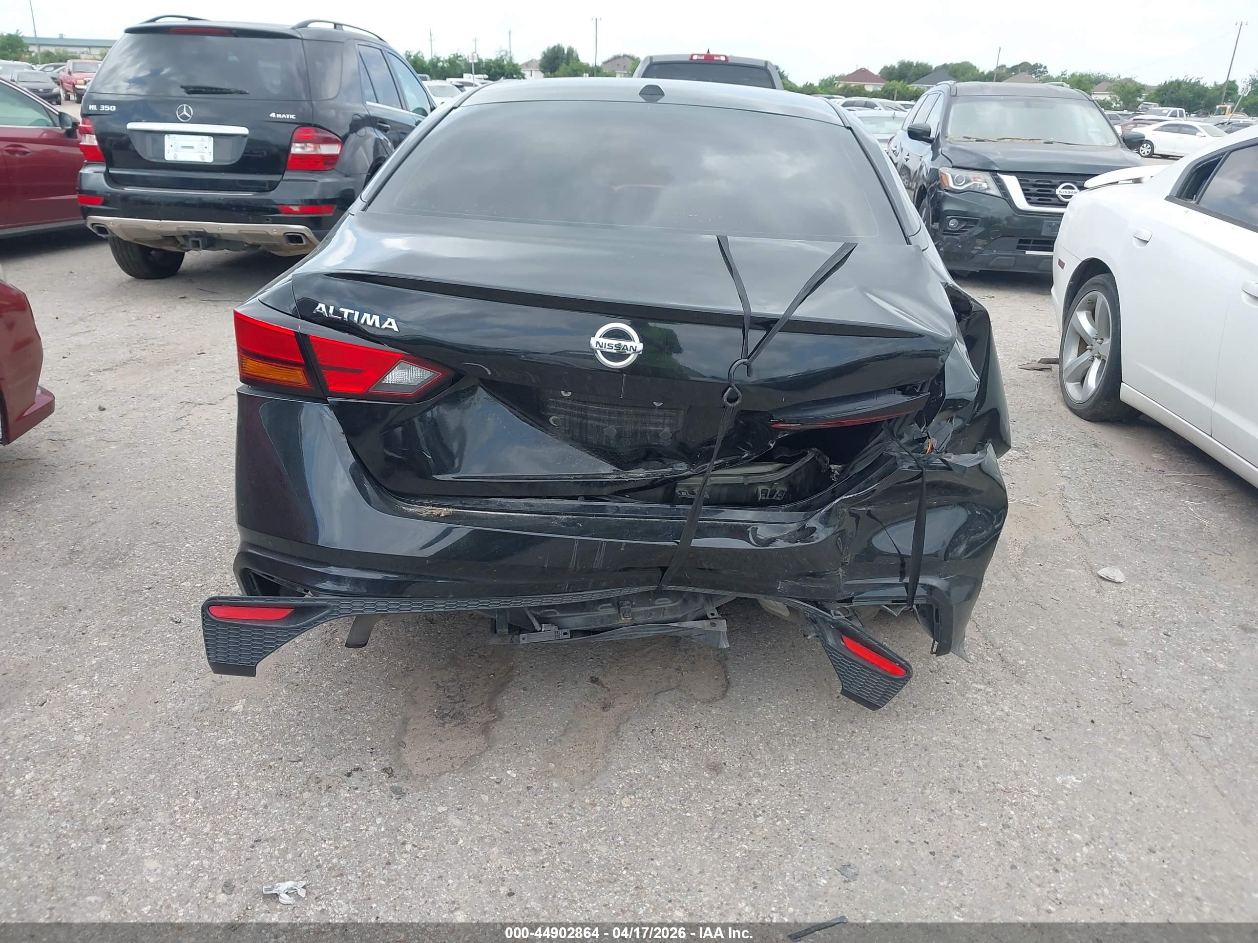 NISSAN ALTIMA image 6