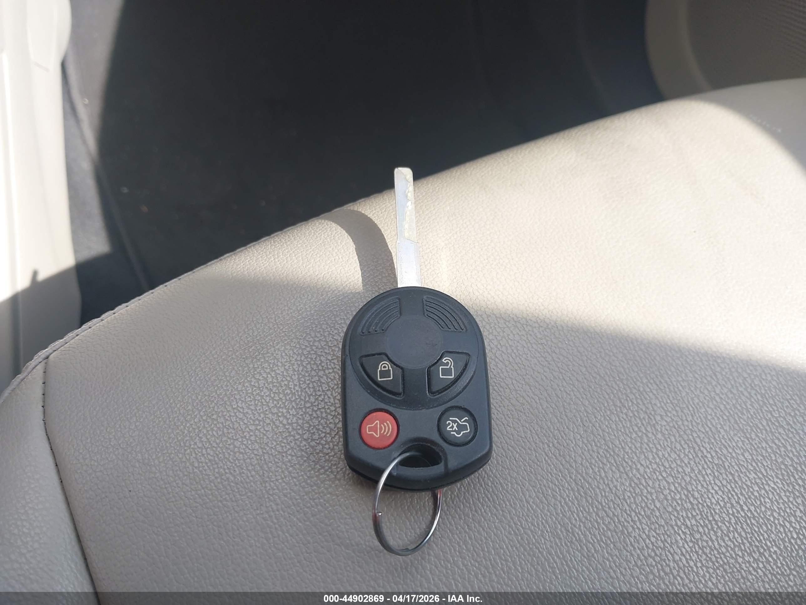 FORD ESCAPE image 11