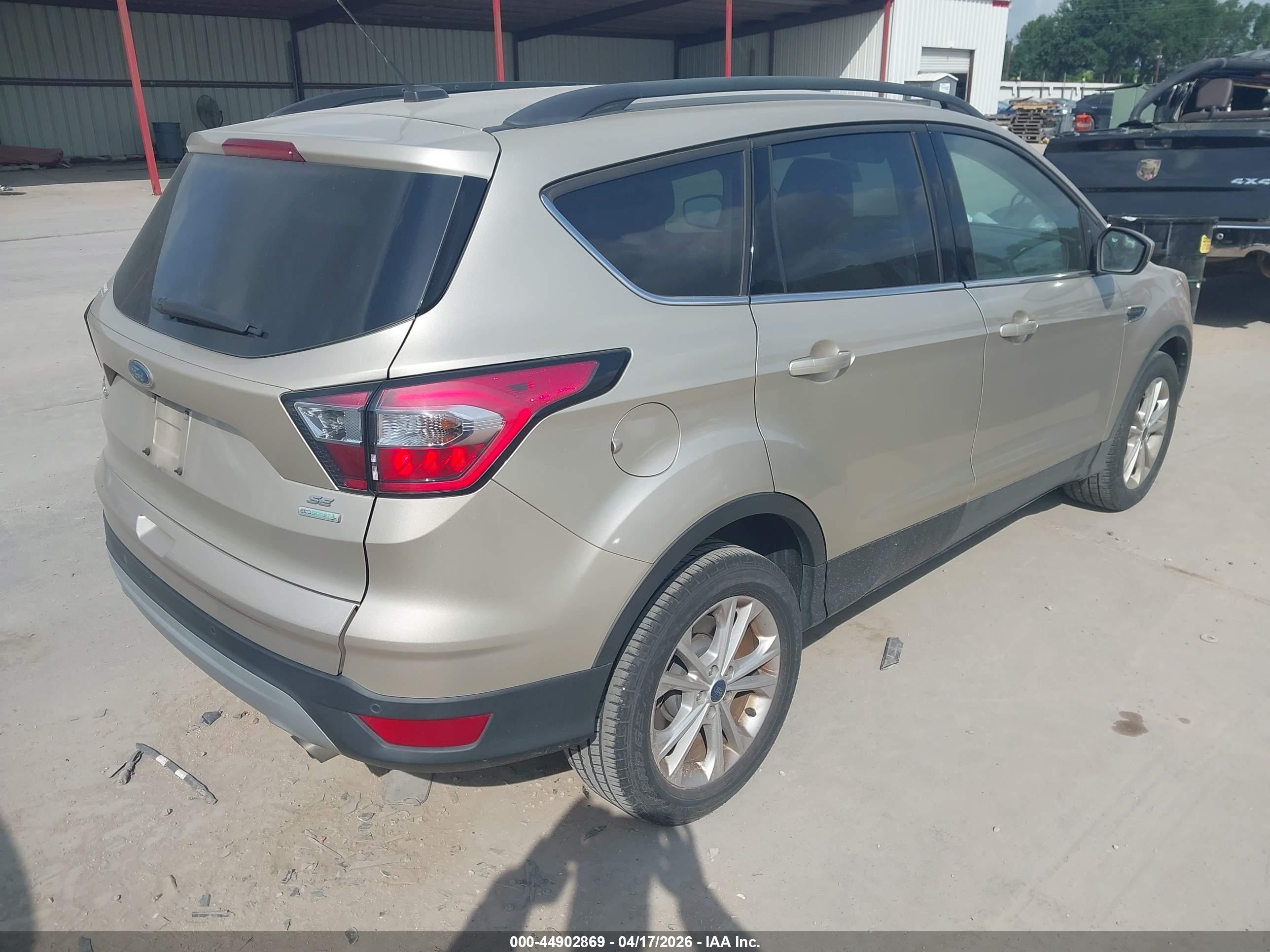 FORD ESCAPE image 4
