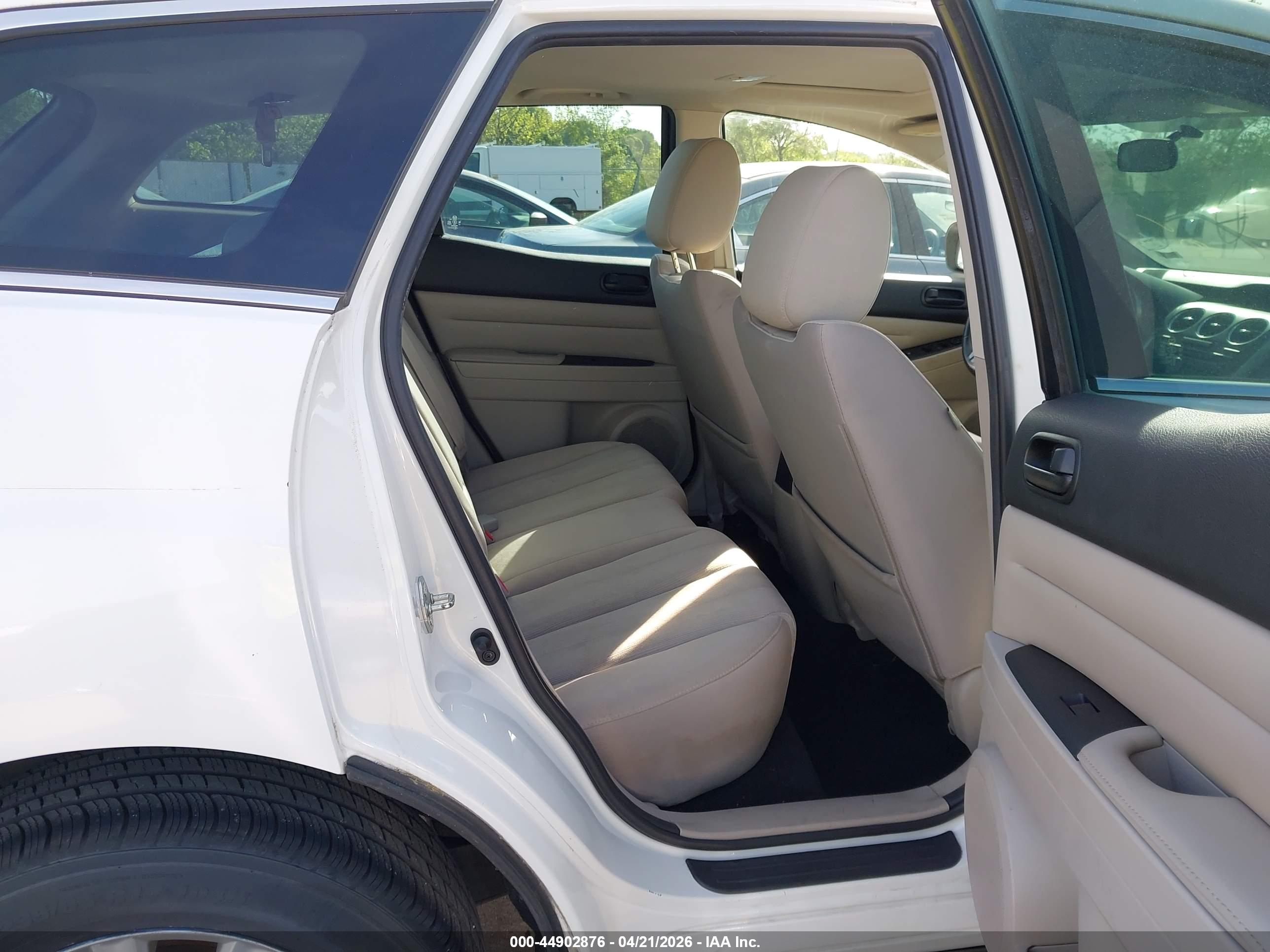 MAZDA CX-7 image 8