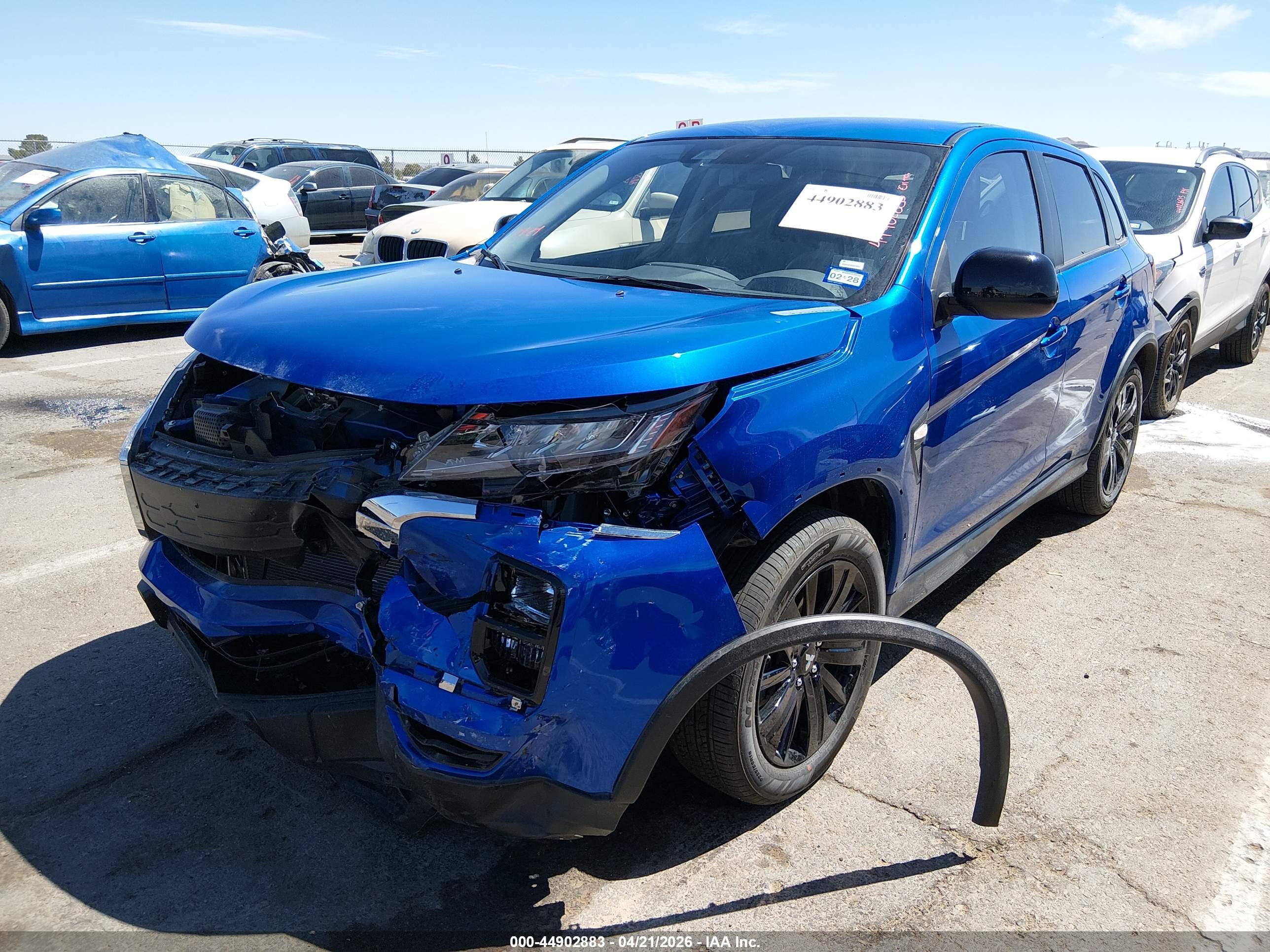 MITSUBISHI OUTLANDER image 2