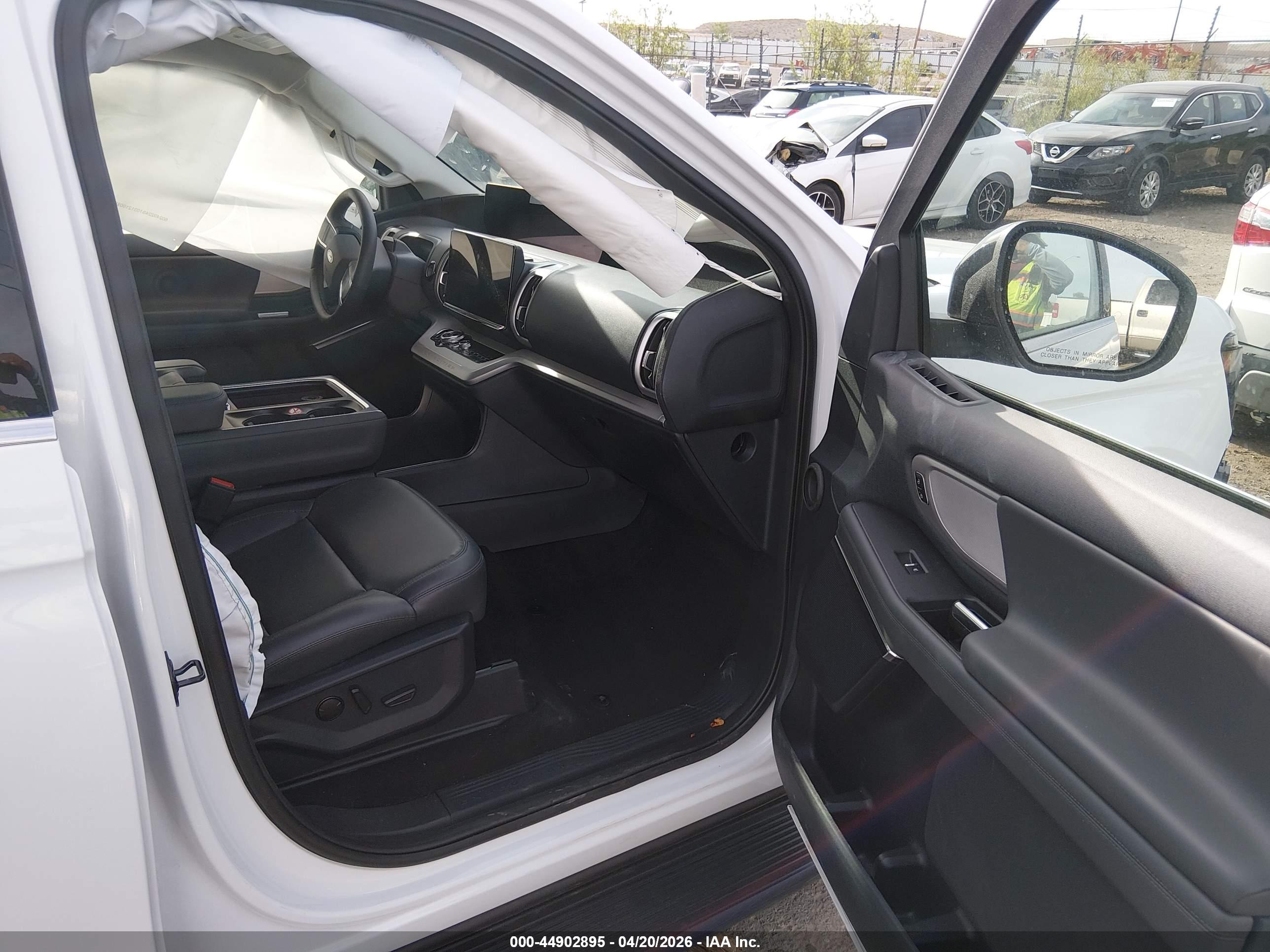 FORD EXPEDITION image 5