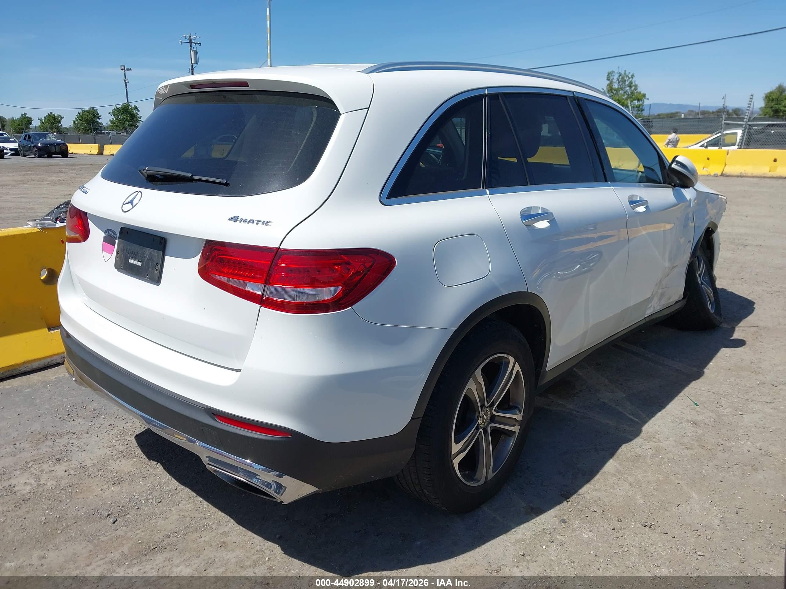 MERCEDES-BENZ GLC image 4
