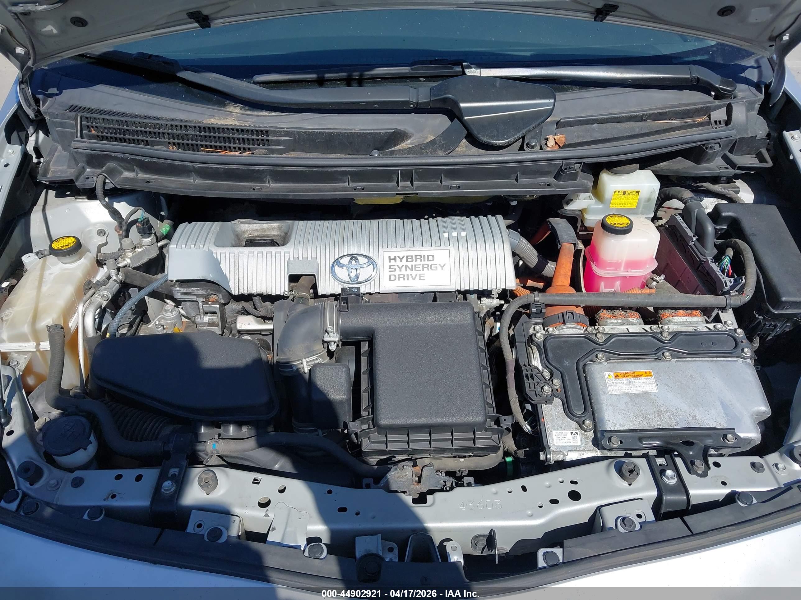 TOYOTA PRIUS image 10