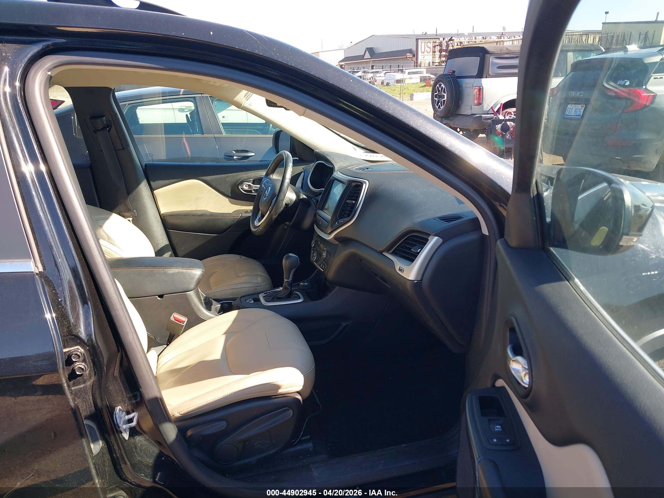 JEEP CHEROKEE image 5