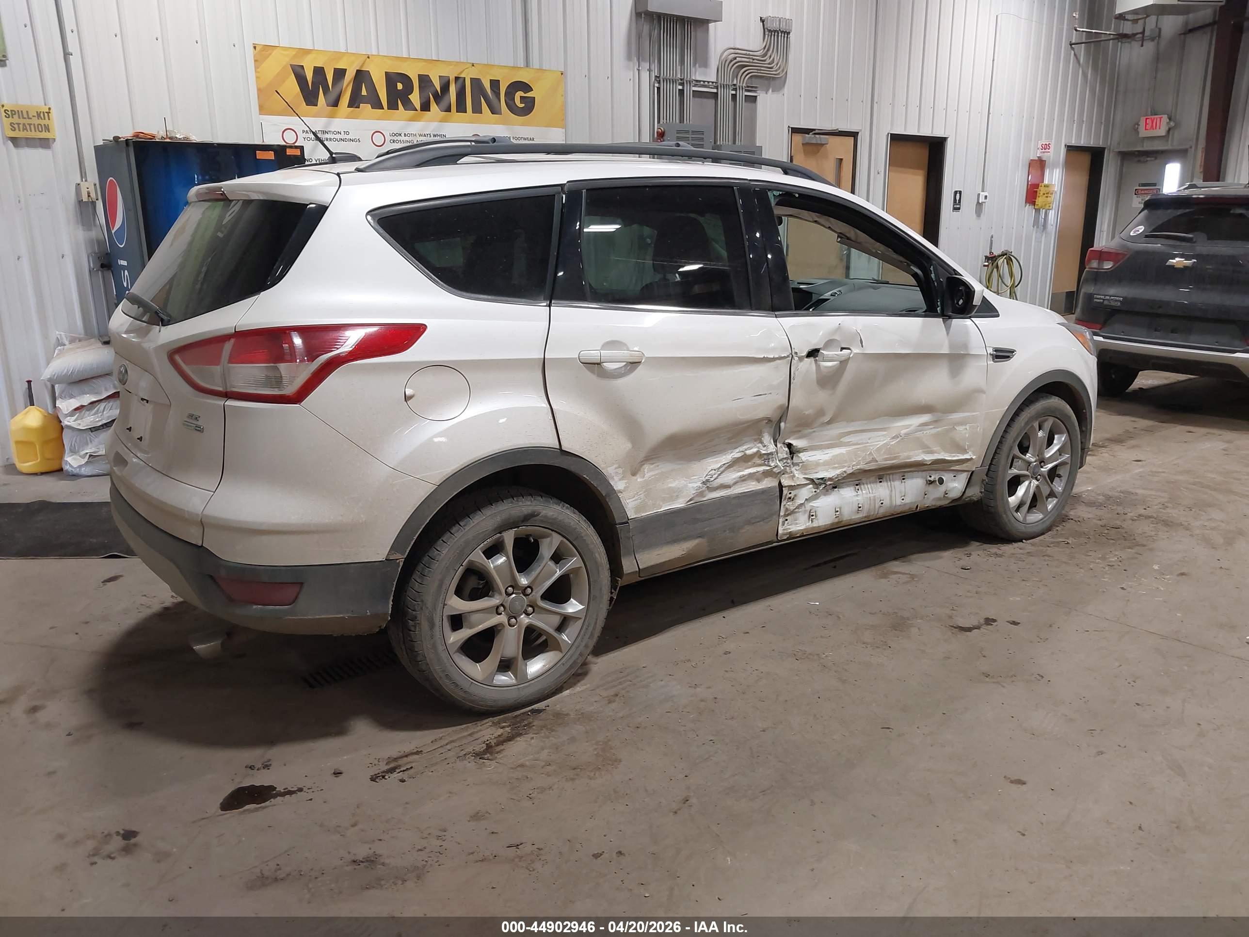 FORD ESCAPE image 4