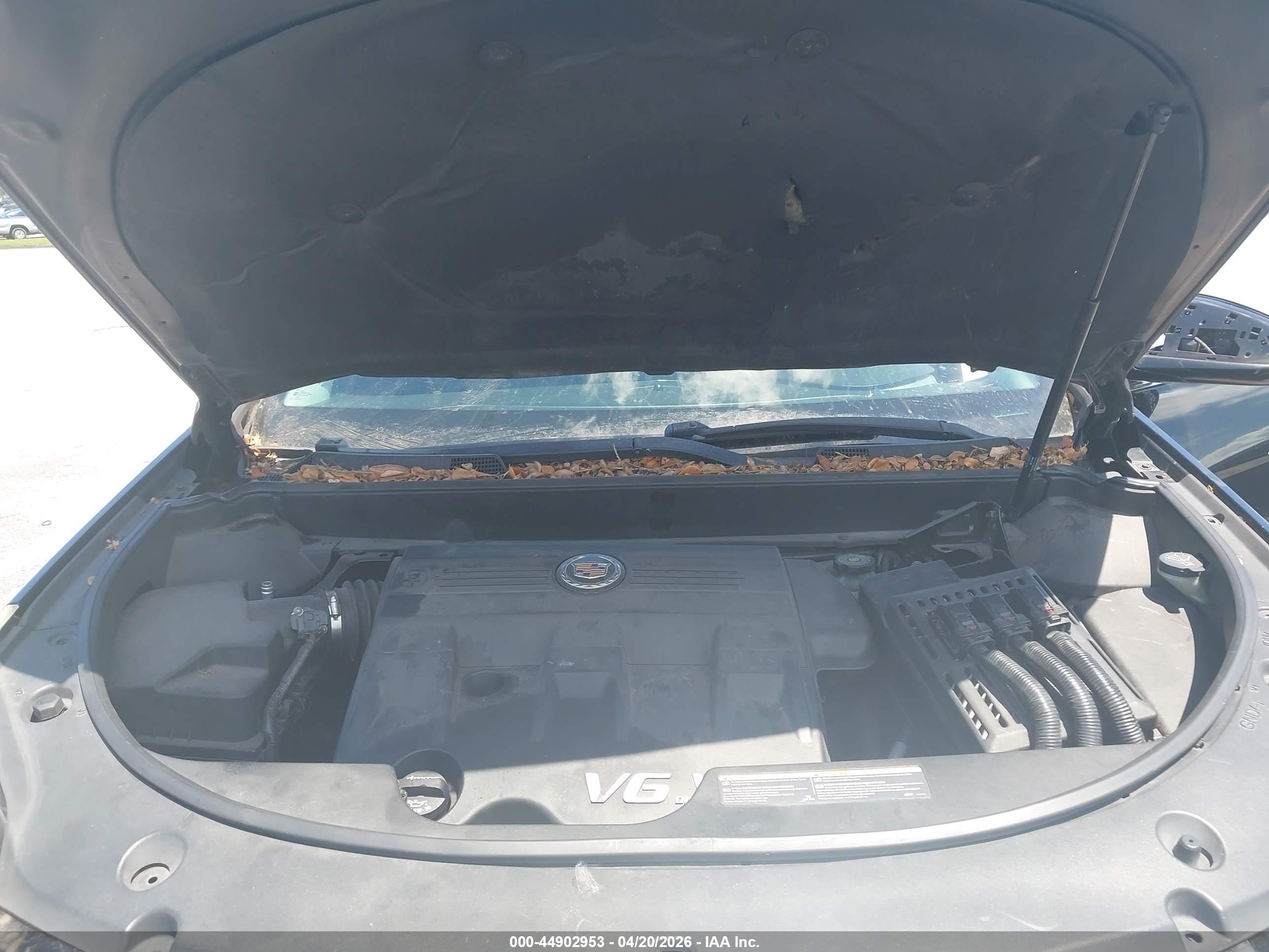 CADILLAC SRX image 10