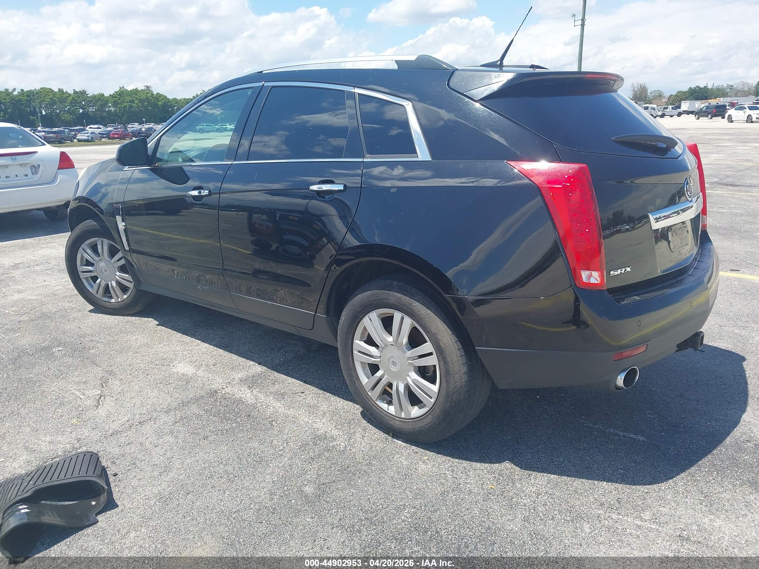 CADILLAC SRX image 3