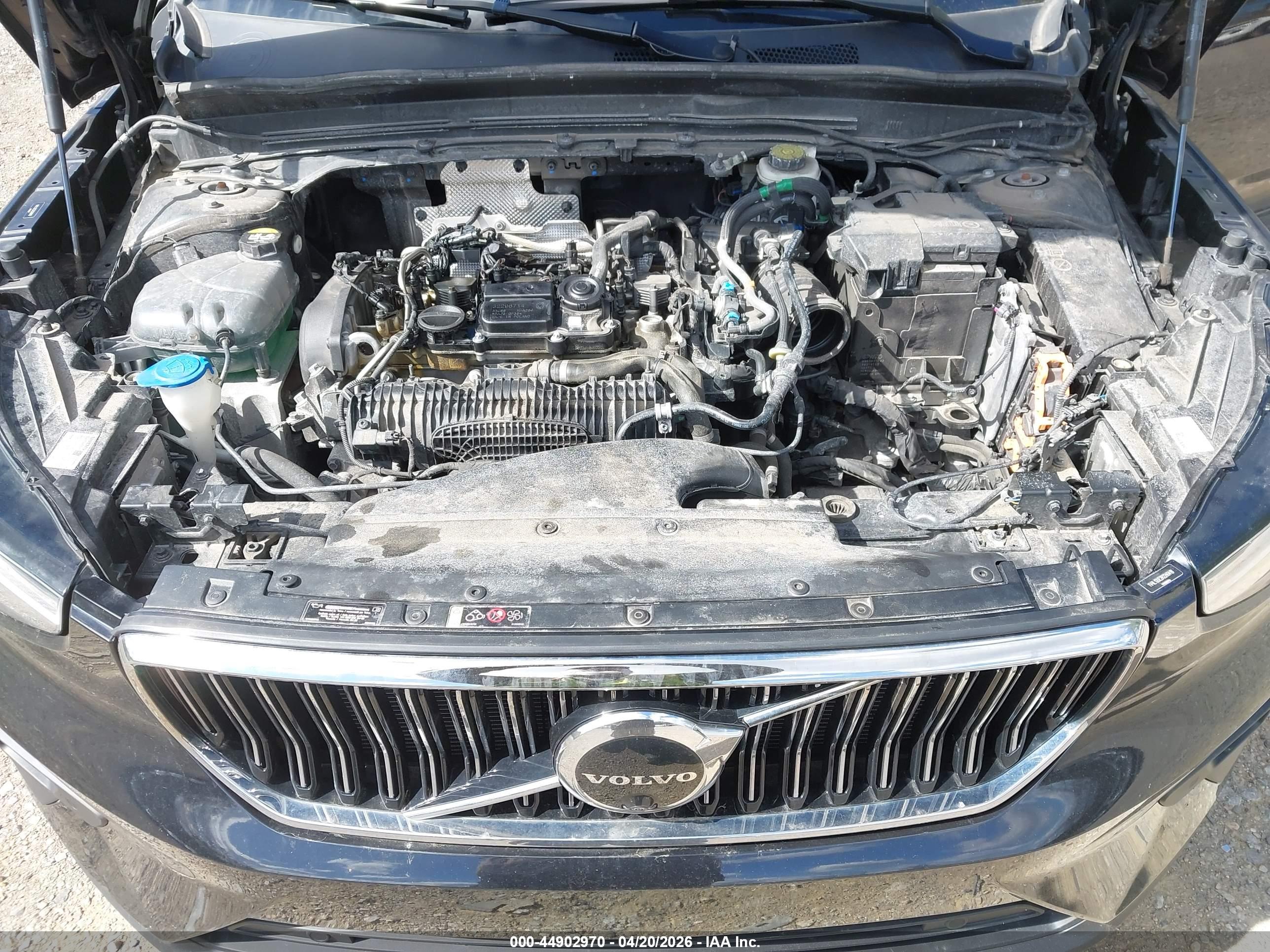 VOLVO XC40 image 10