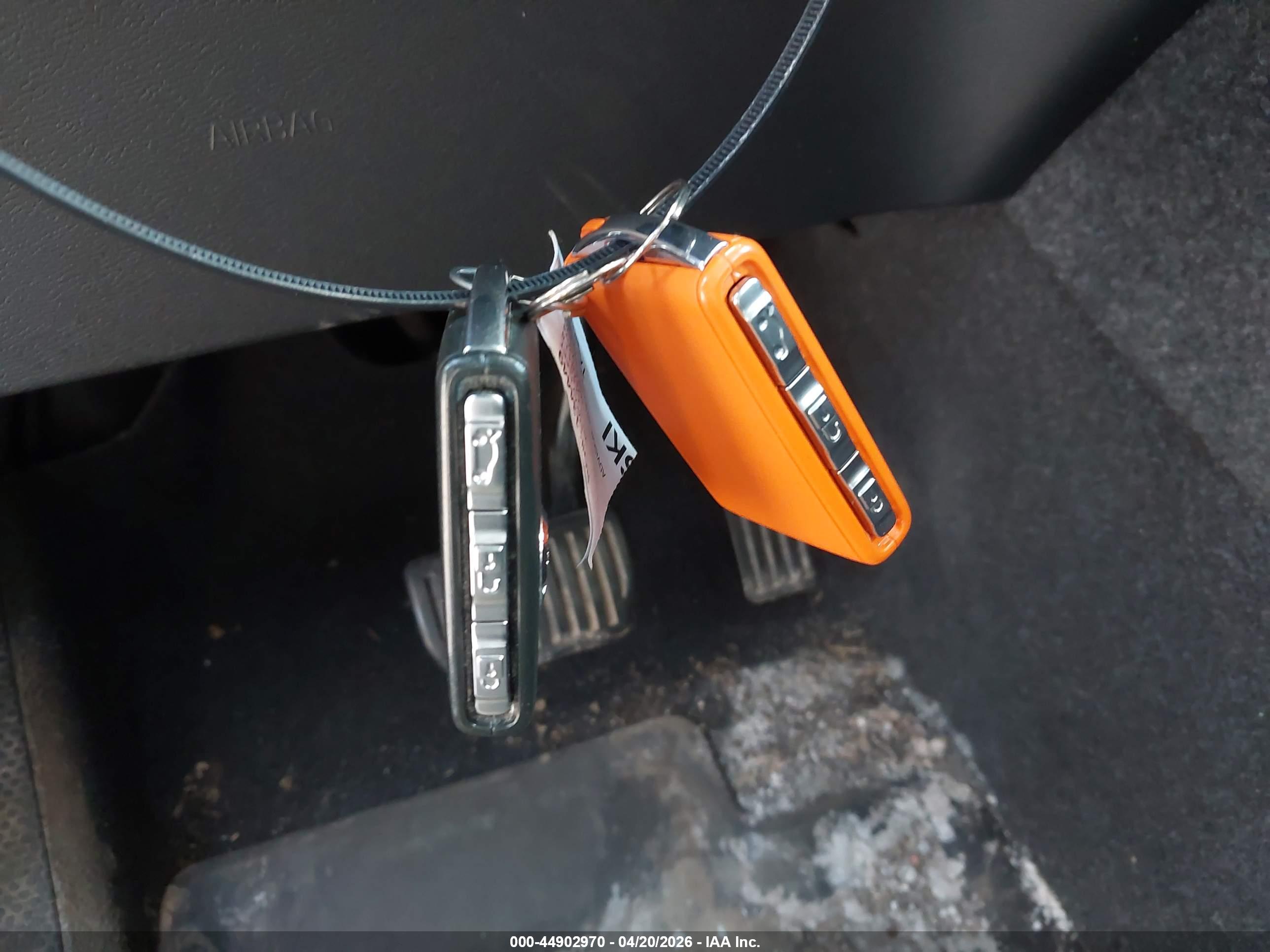 VOLVO XC40 image 11