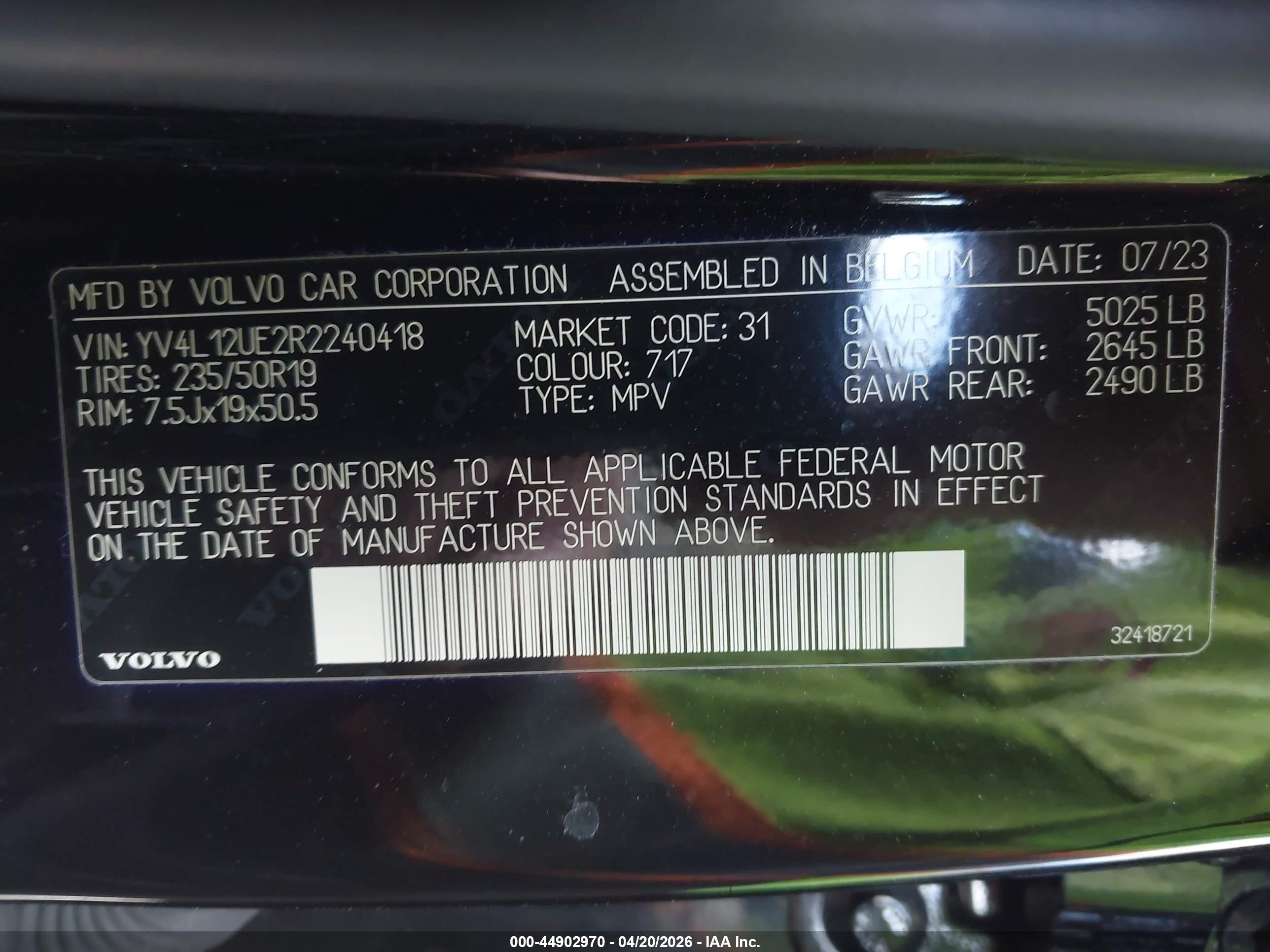 VOLVO XC40 image 9