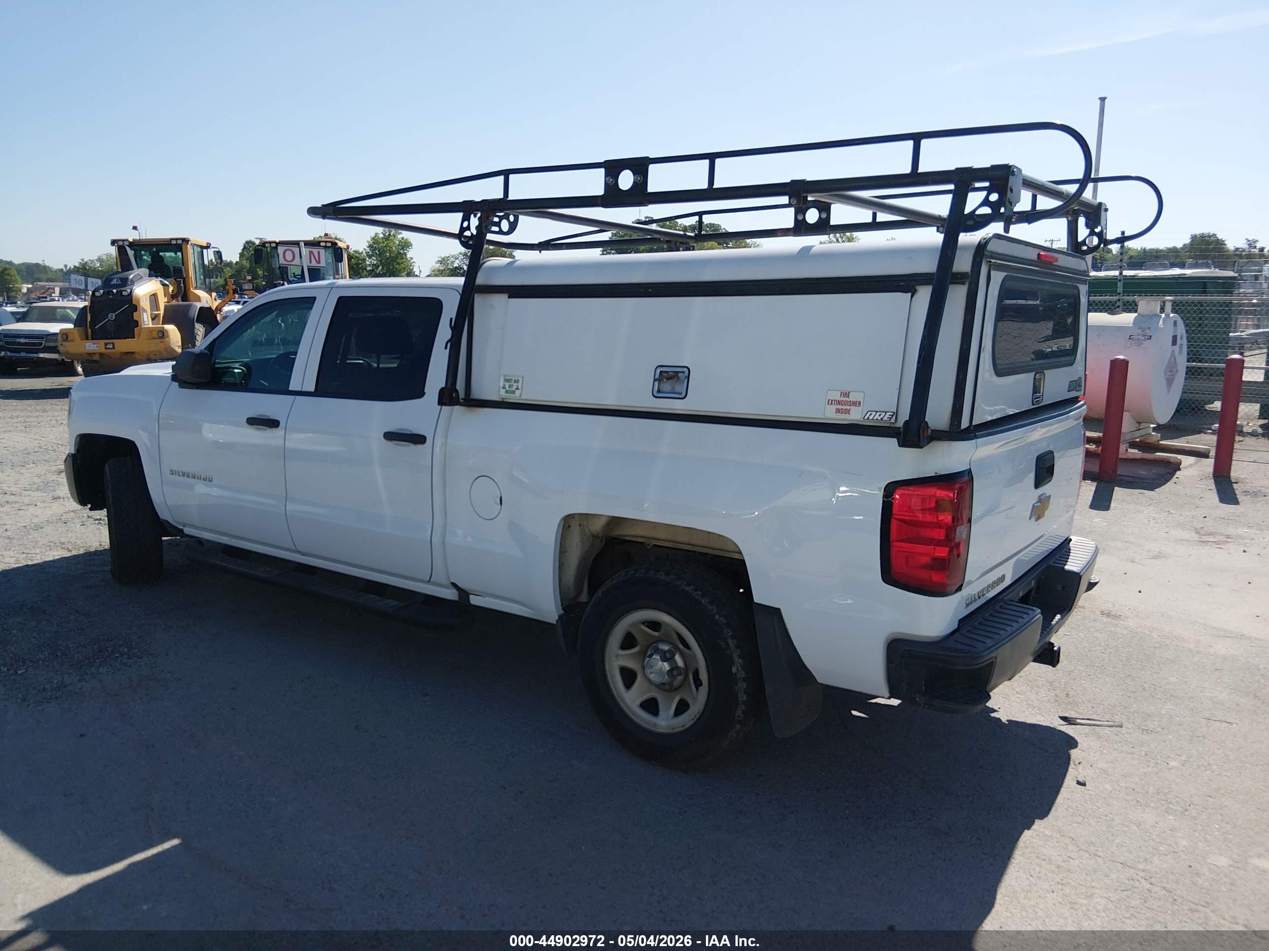 CHEVROLET SILVERADO image 3