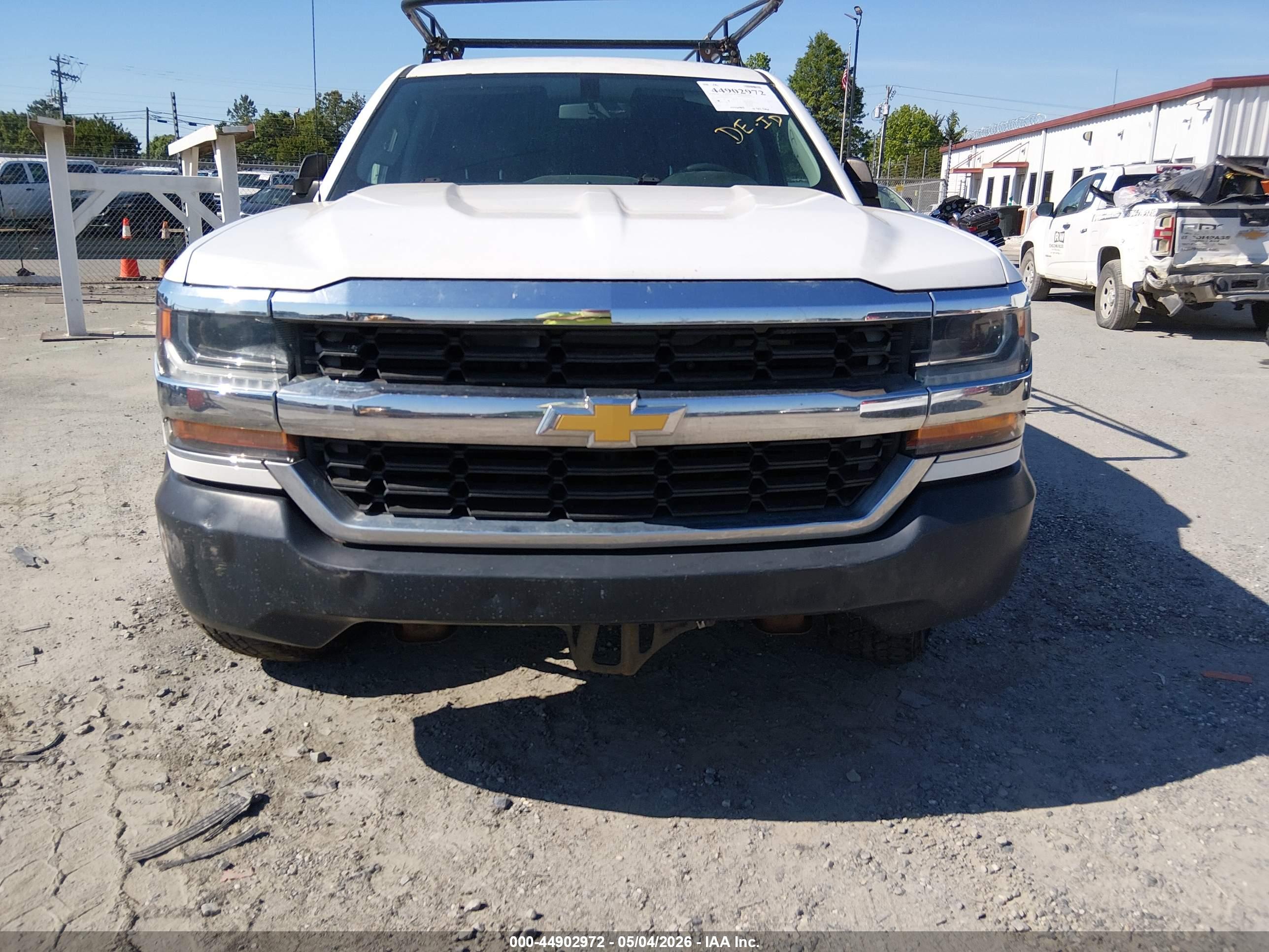 CHEVROLET SILVERADO image 6