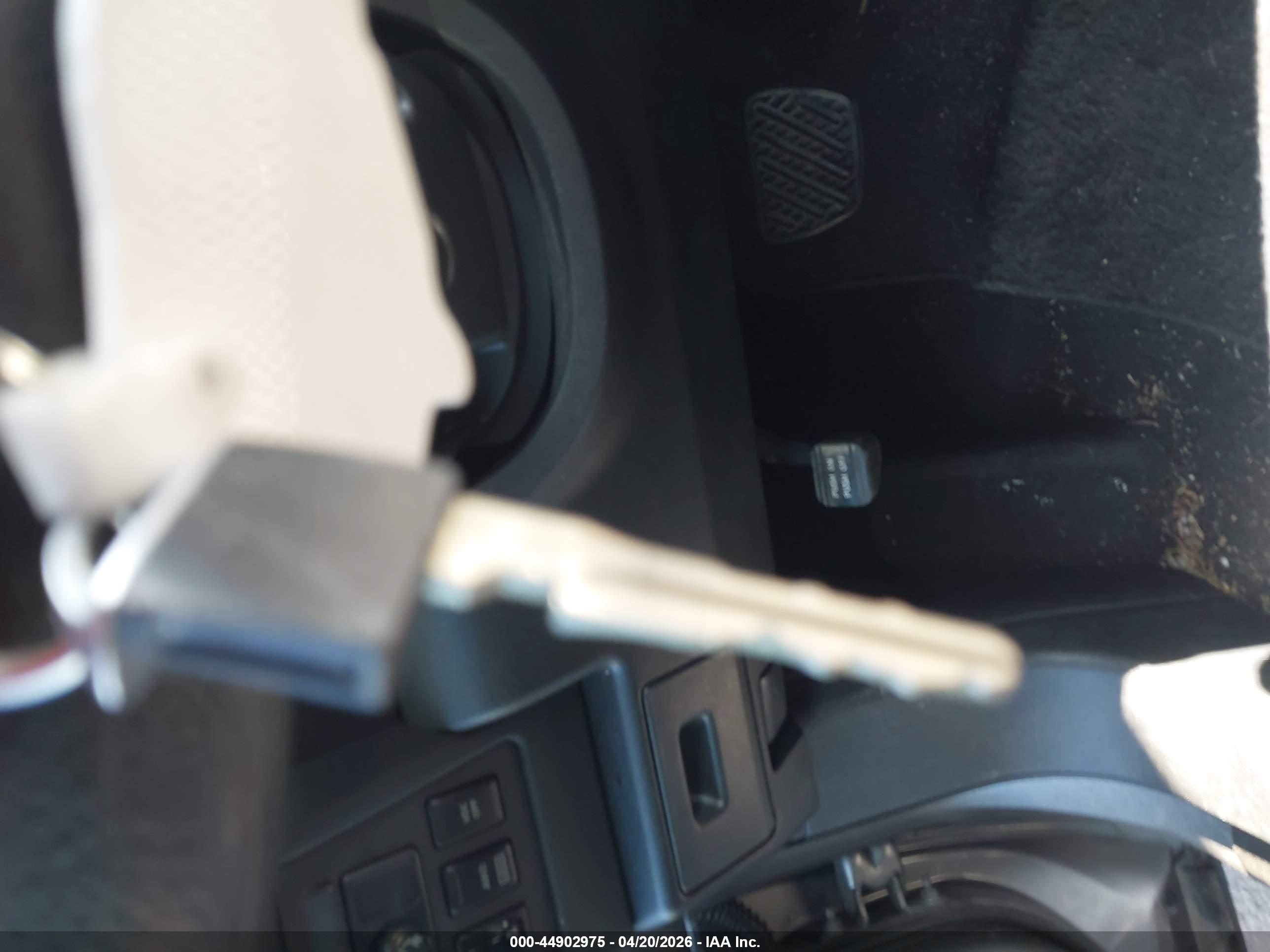 NISSAN ROGUE image 11