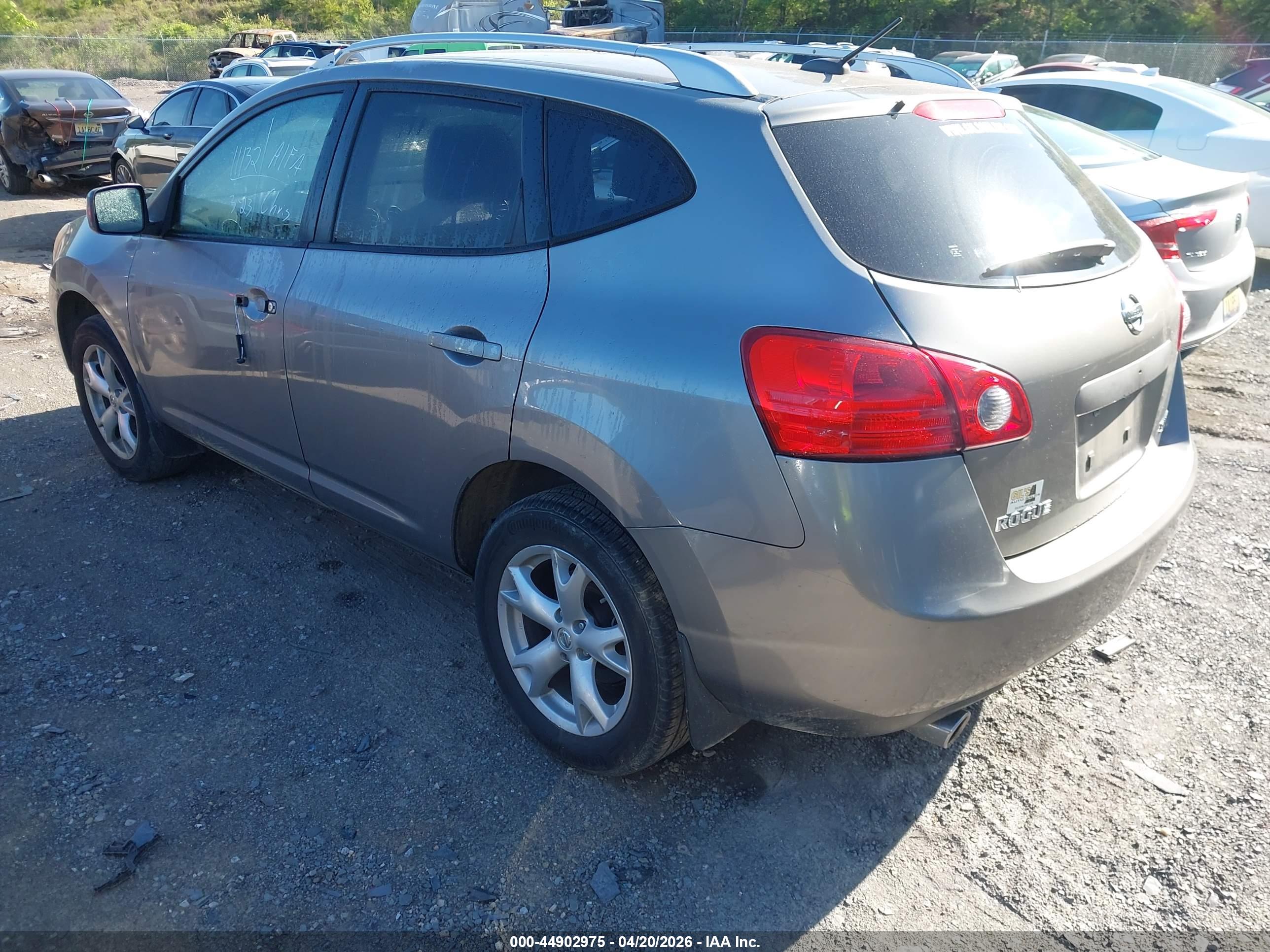 NISSAN ROGUE image 3