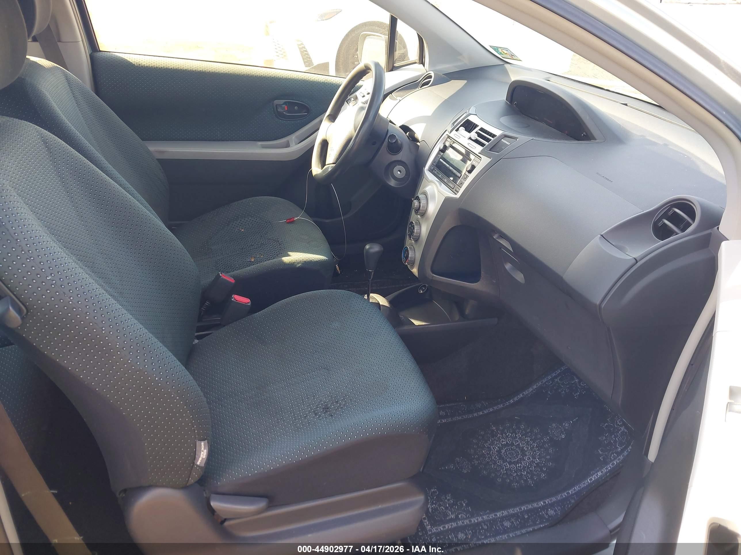TOYOTA YARIS image 5