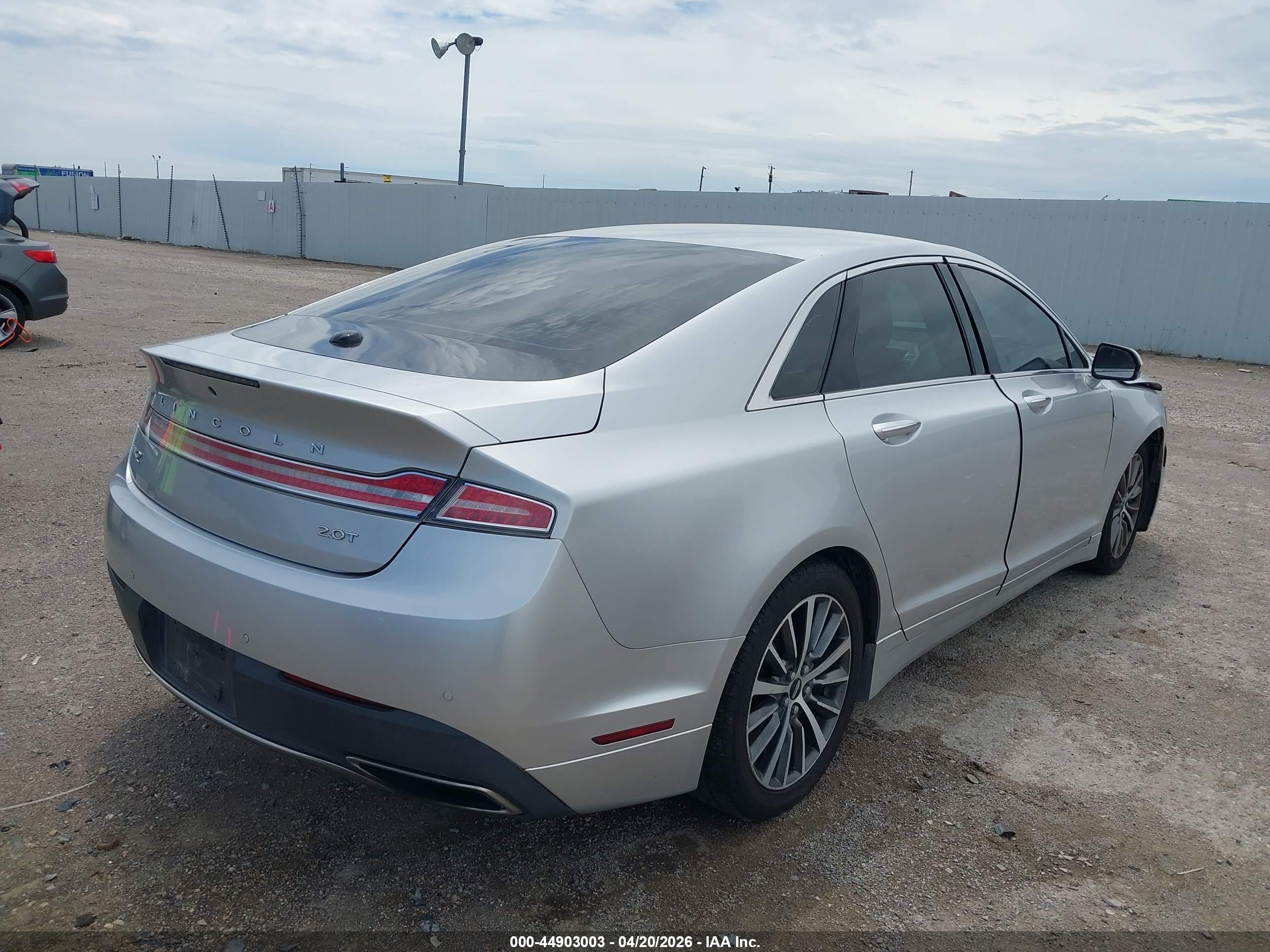 LINCOLN MKZ image 4