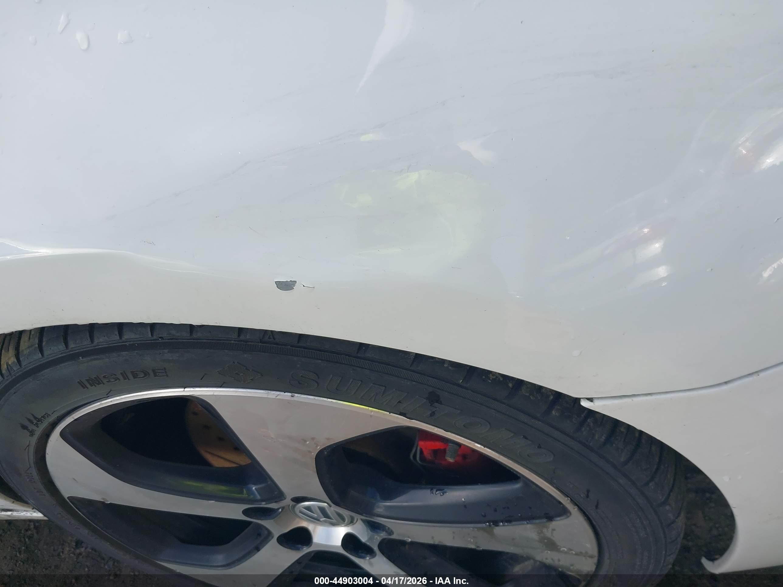 VOLKSWAGEN GTI image 6