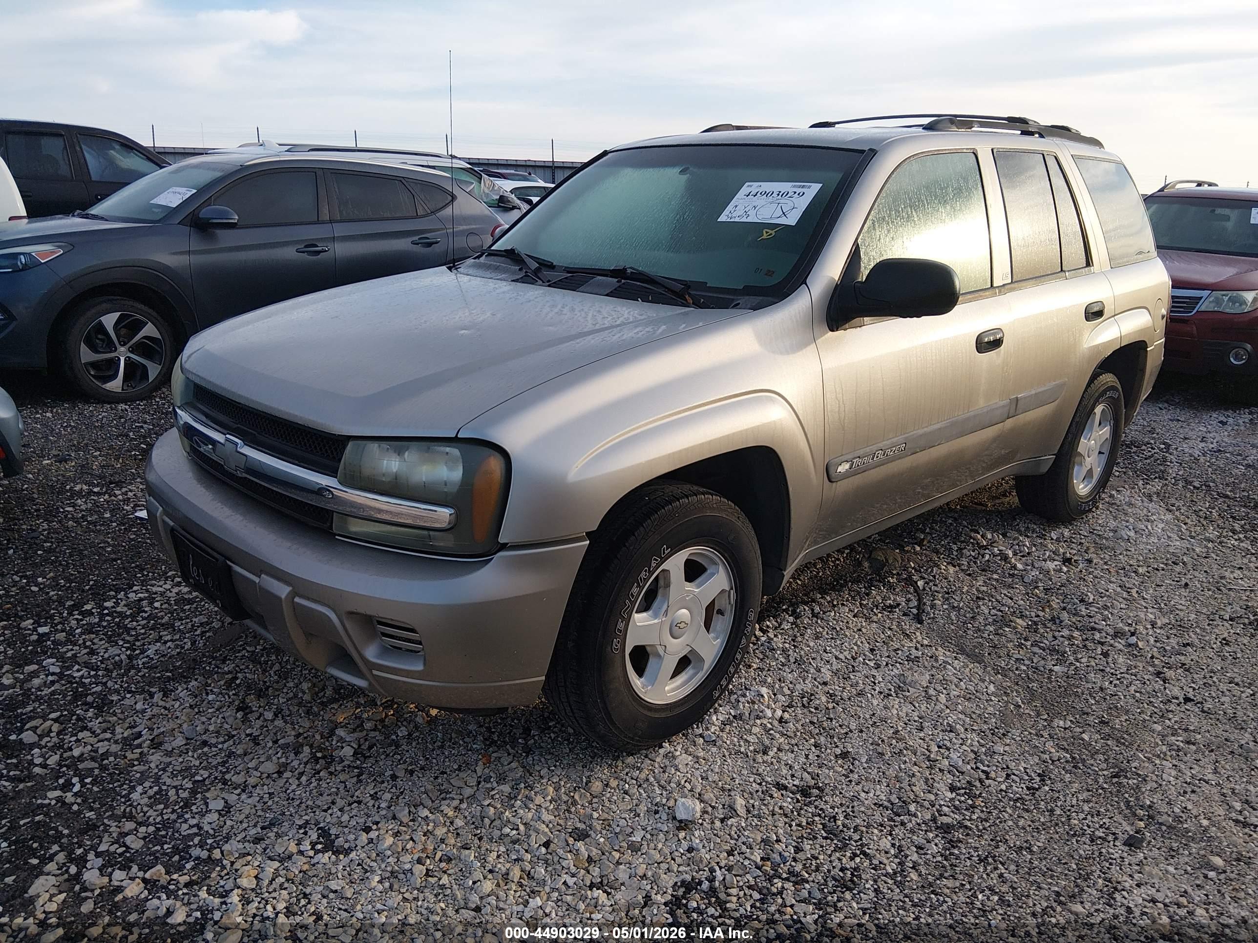 CHEVROLET TRAILBLAZER image 2