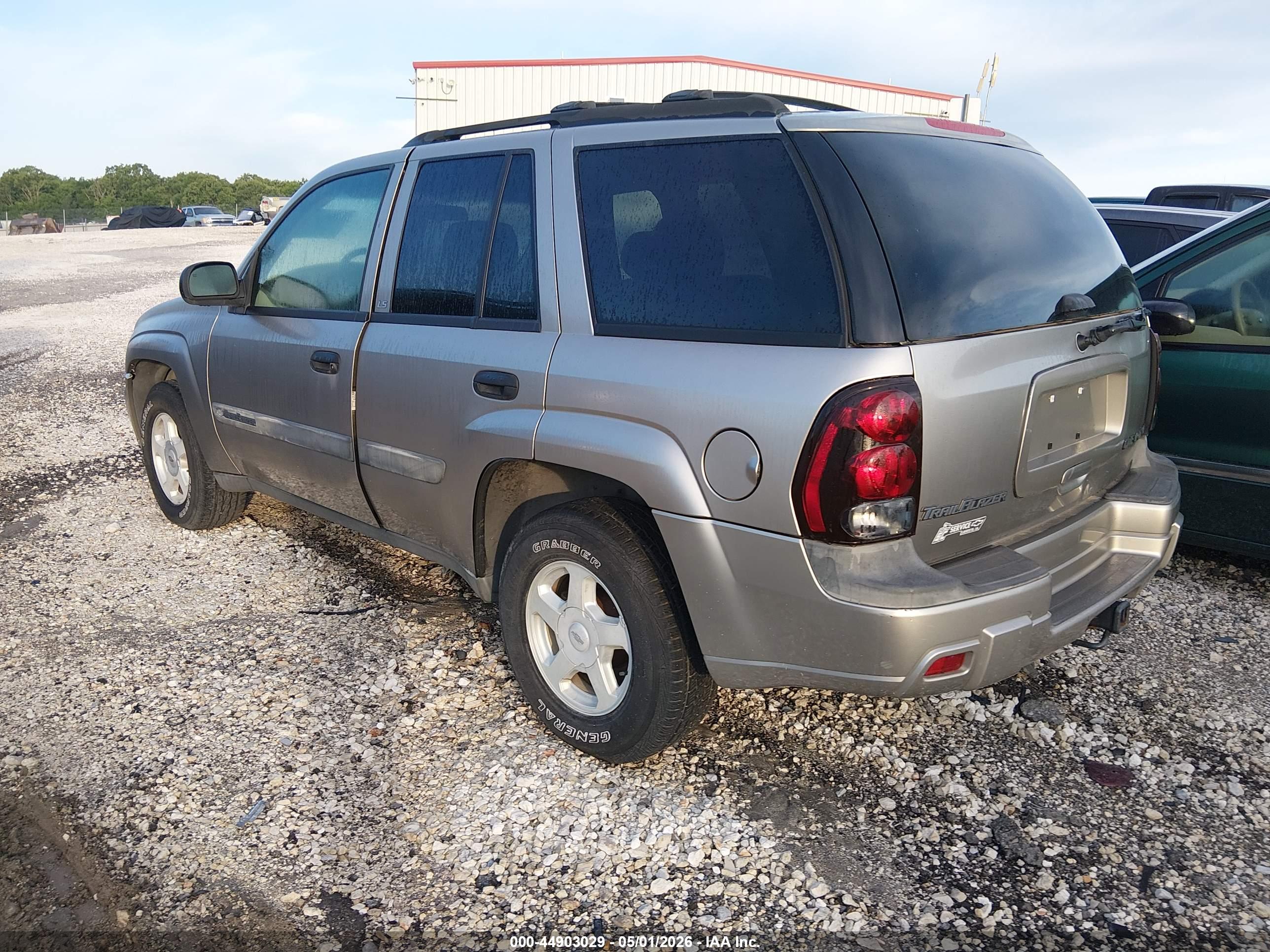 CHEVROLET TRAILBLAZER image 3
