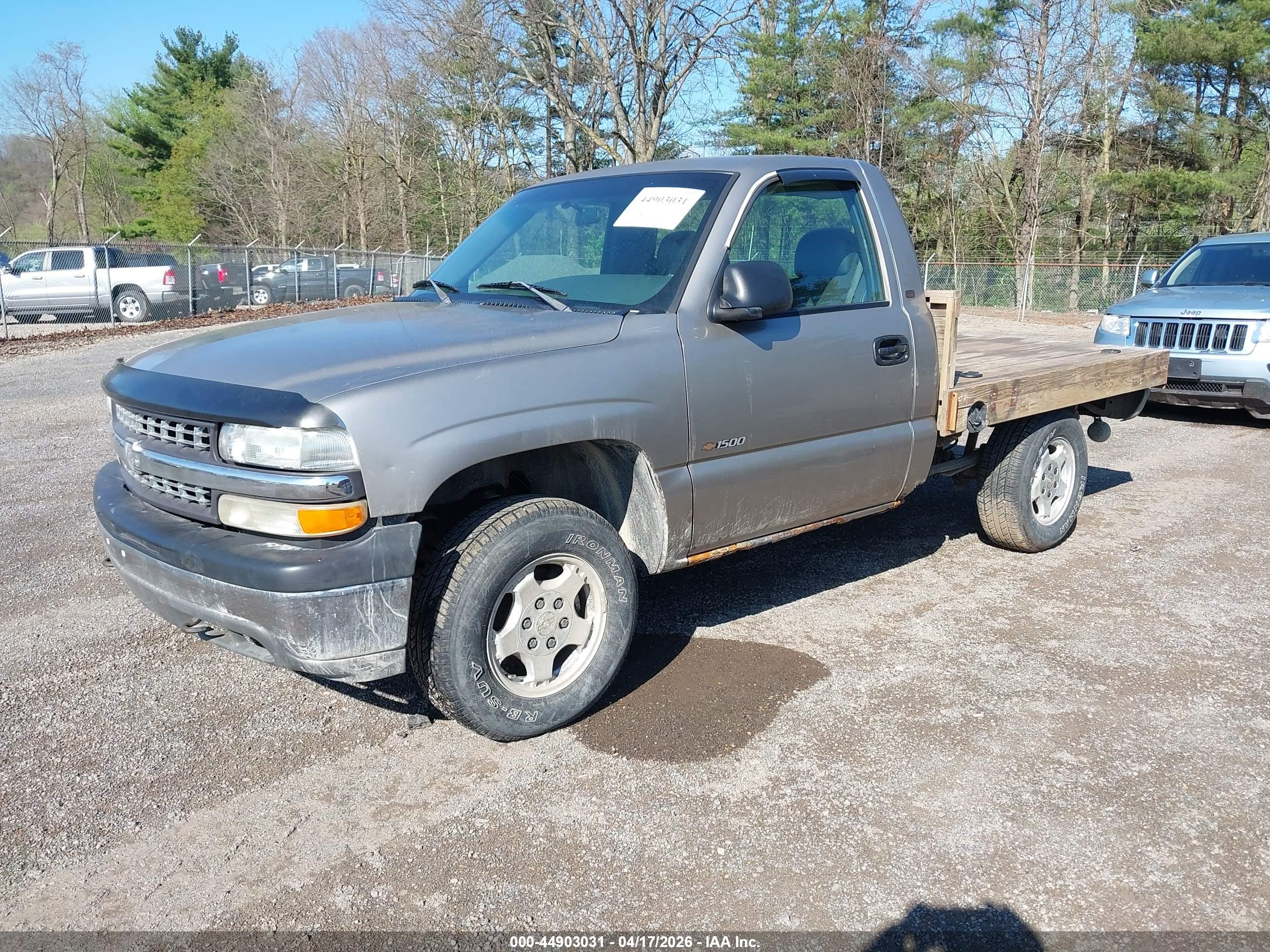CHEVROLET SILVERADO image 2