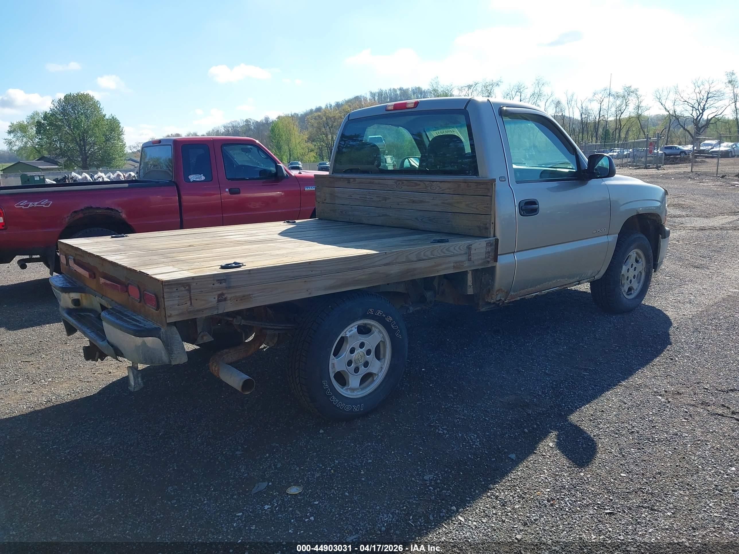 CHEVROLET SILVERADO image 4