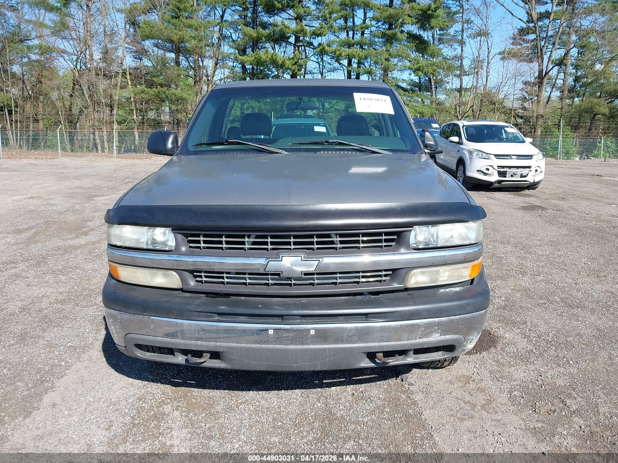 CHEVROLET SILVERADO image 6