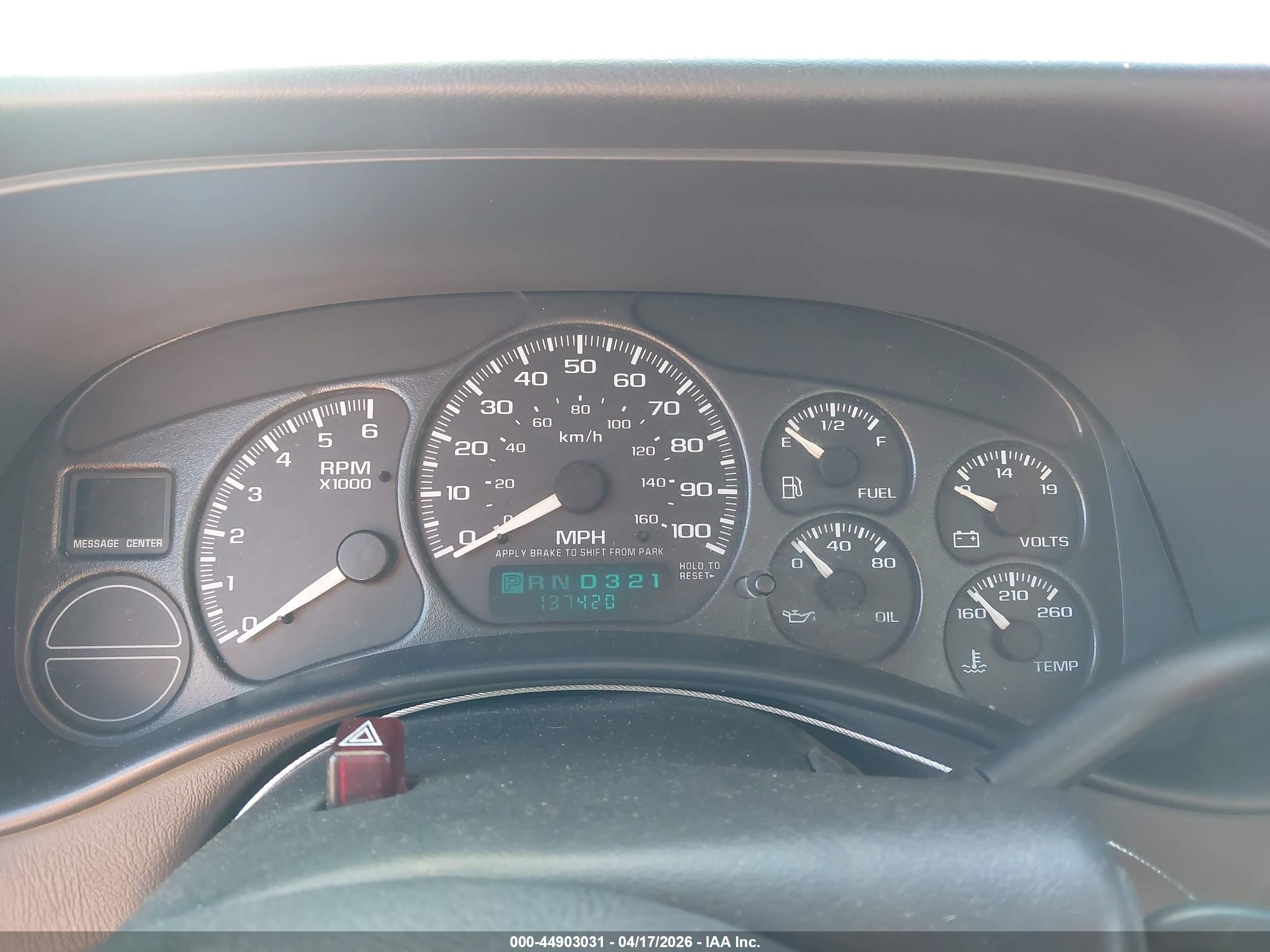 CHEVROLET SILVERADO image 7