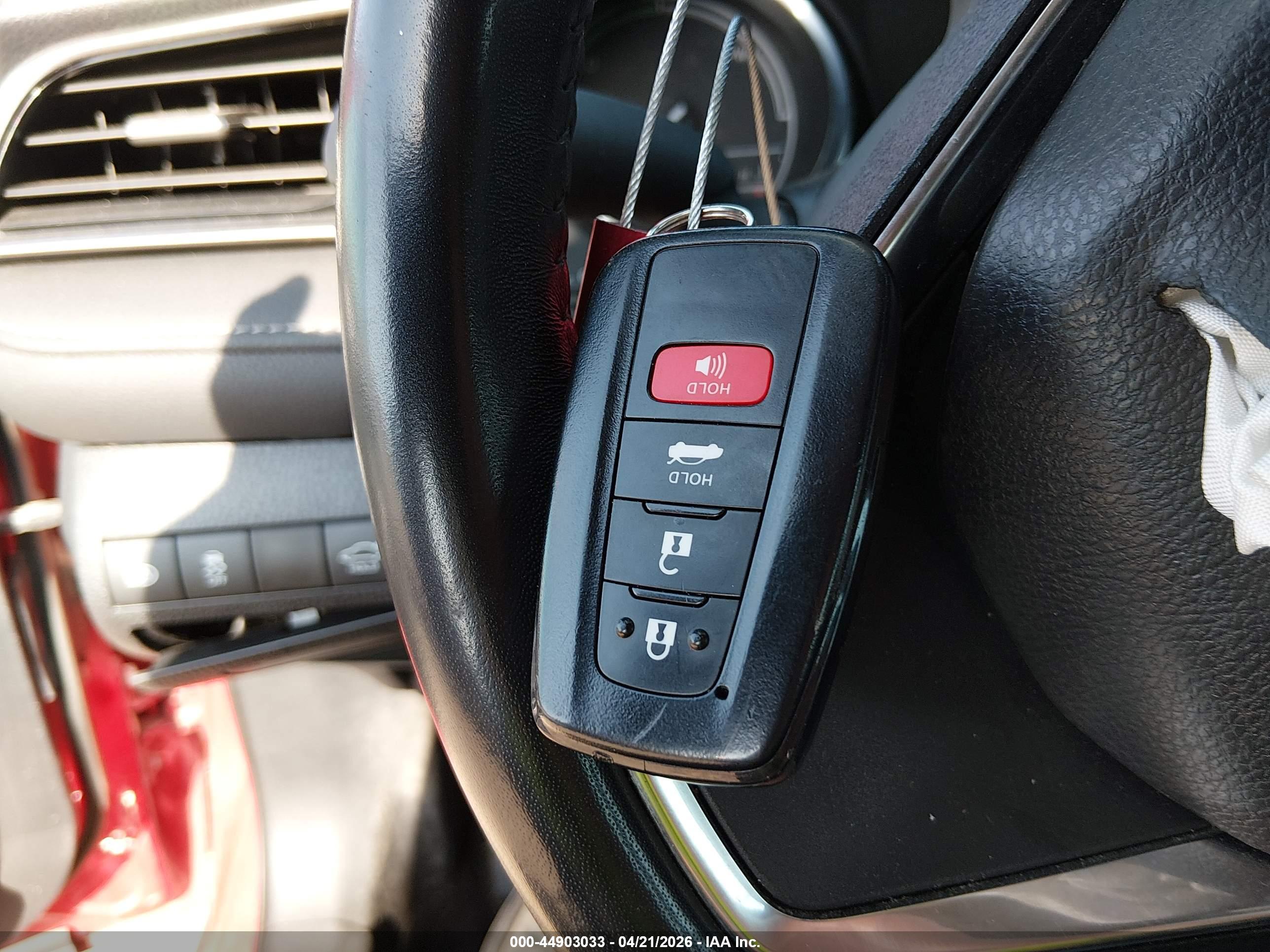 TOYOTA CAMRY image 11