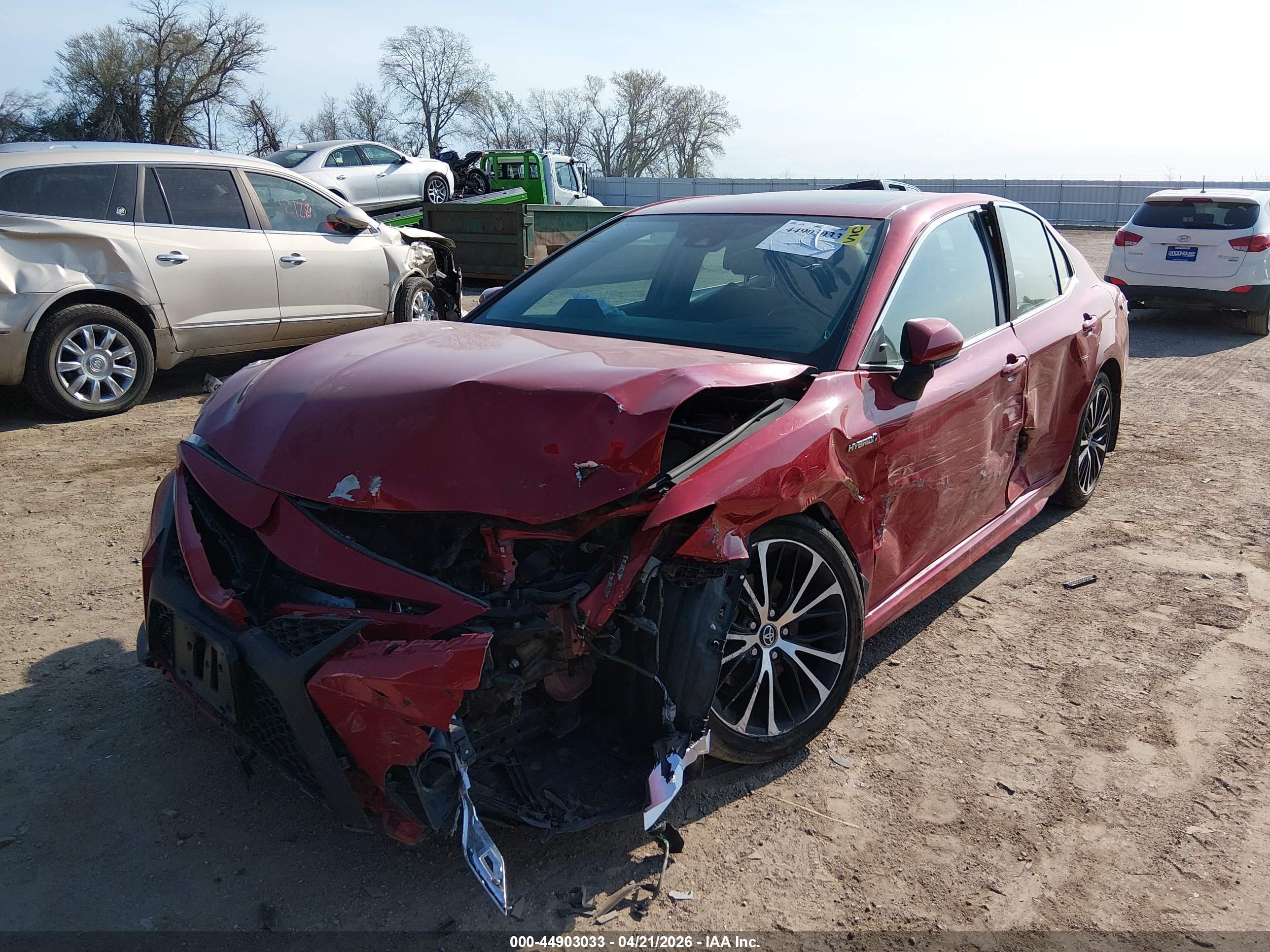 TOYOTA CAMRY image 2