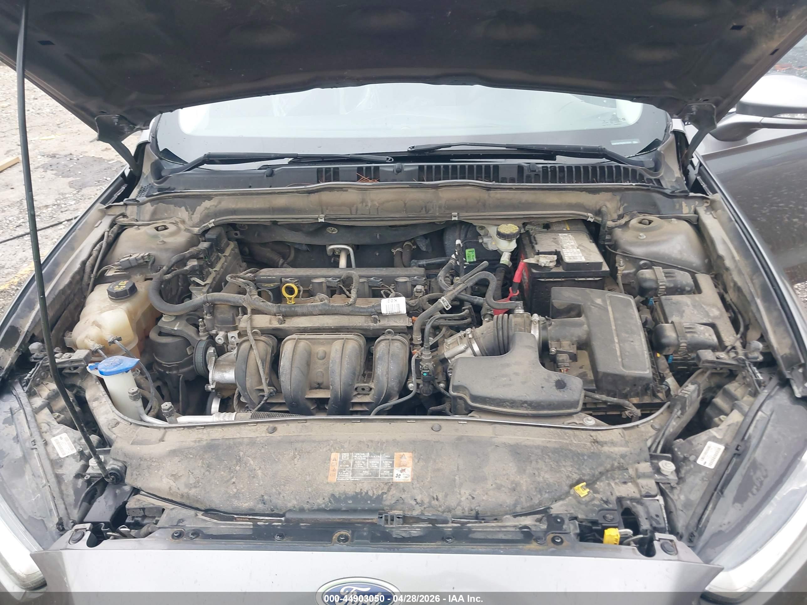 FORD FUSION image 10