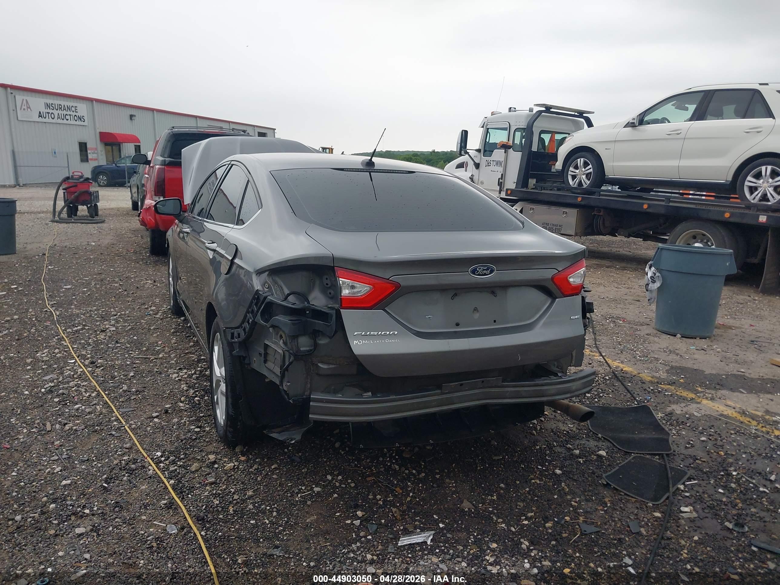 FORD FUSION image 6