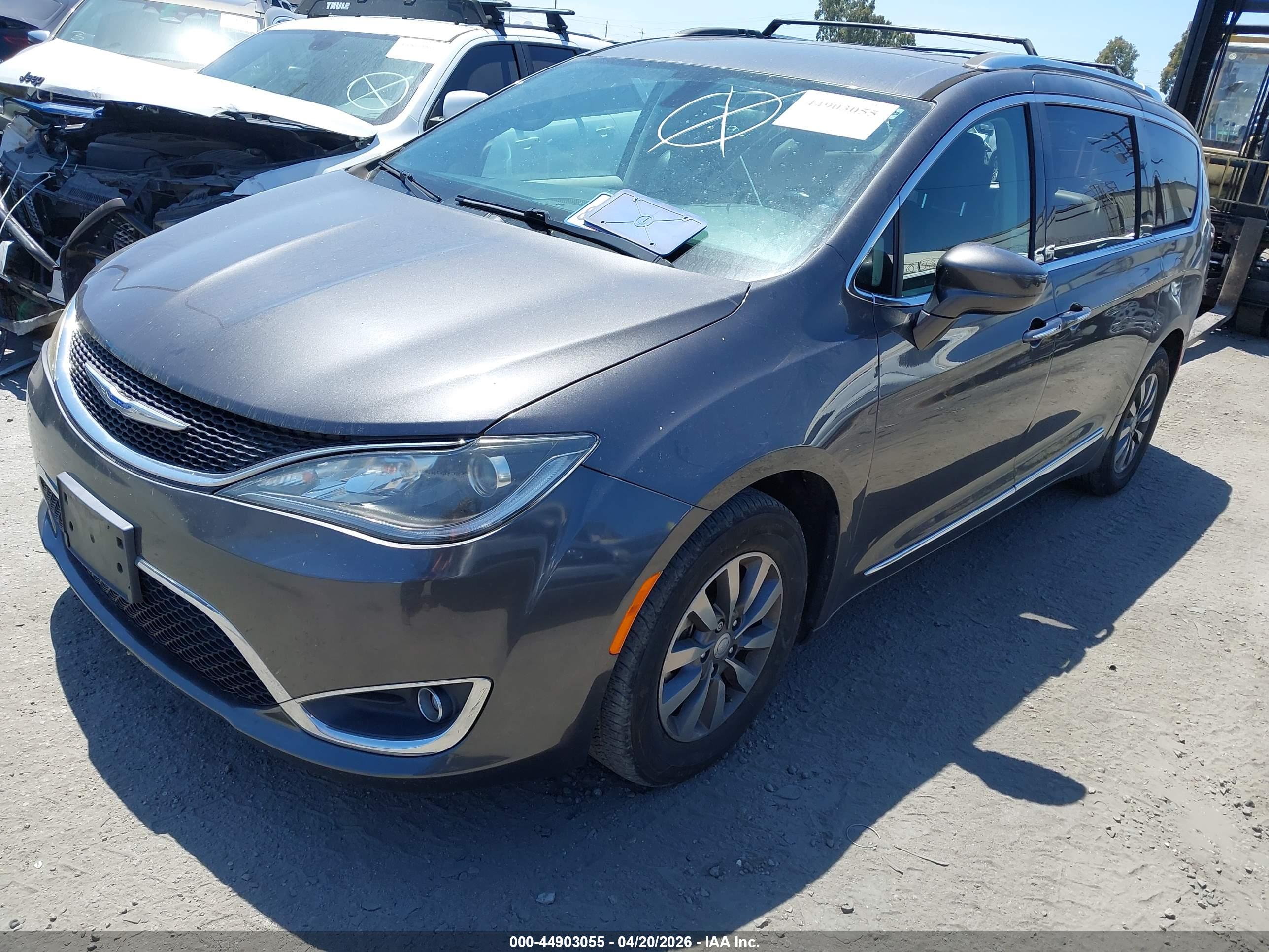 CHRYSLER PACIFICA image 2