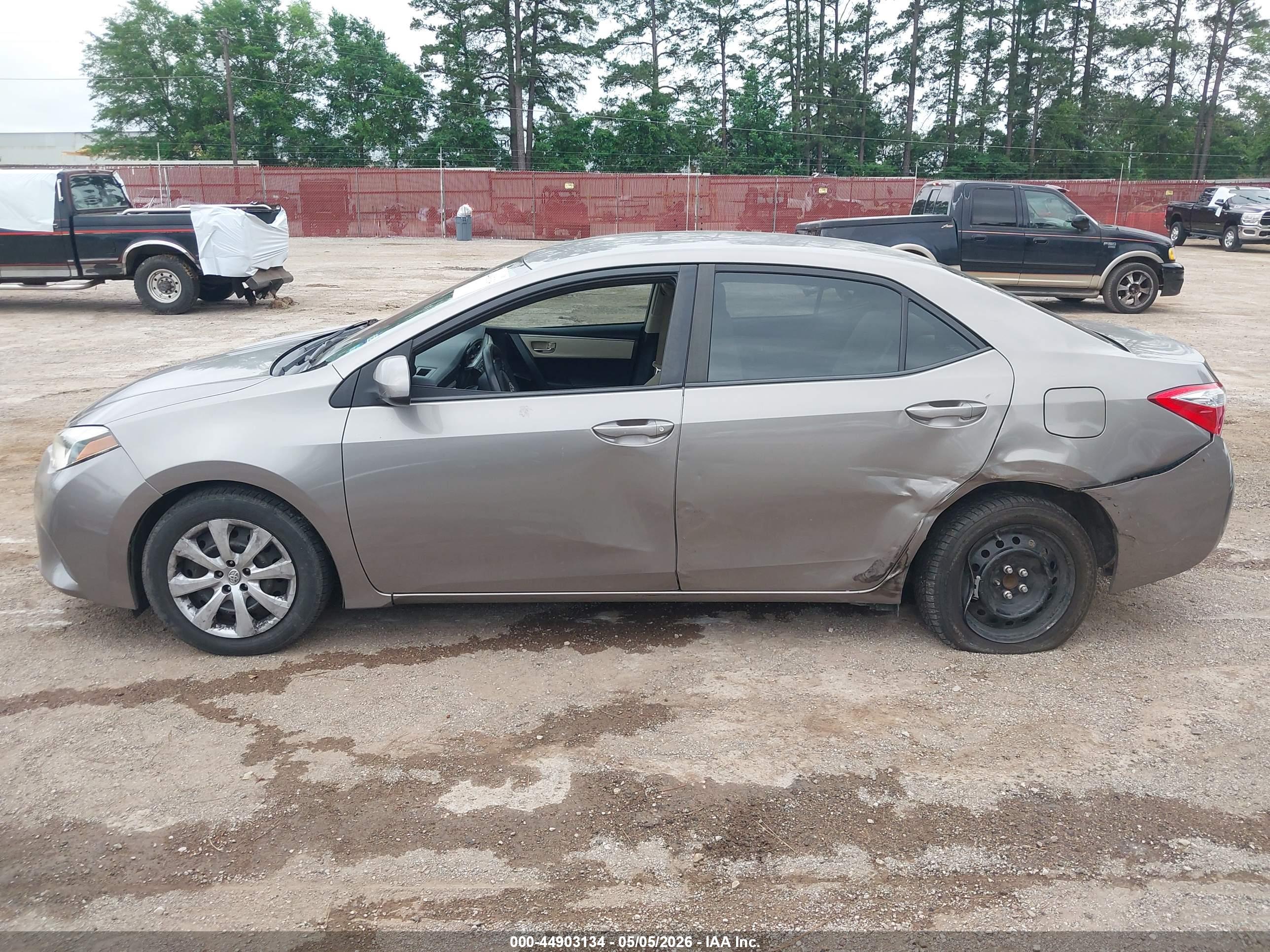 TOYOTA COROLLA image 6