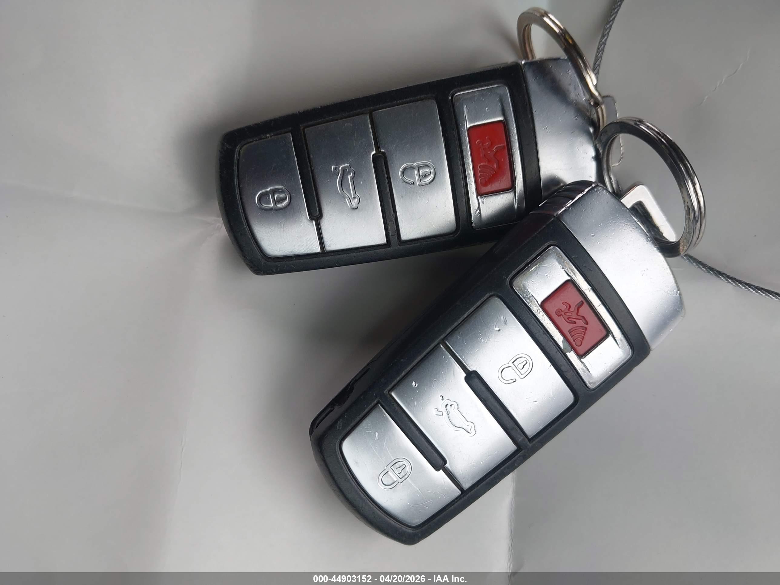 VOLKSWAGEN CC image 11
