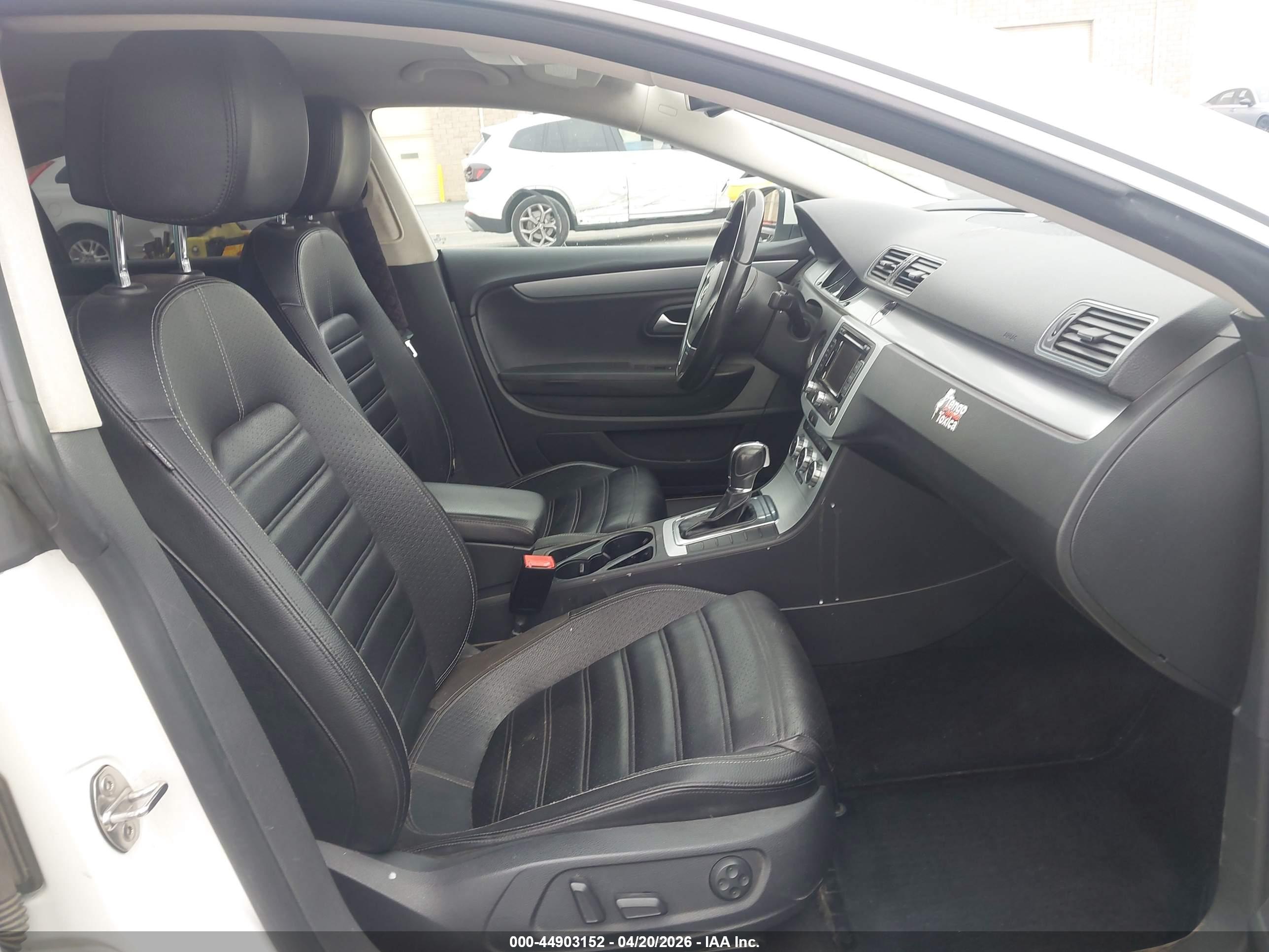 VOLKSWAGEN CC image 5