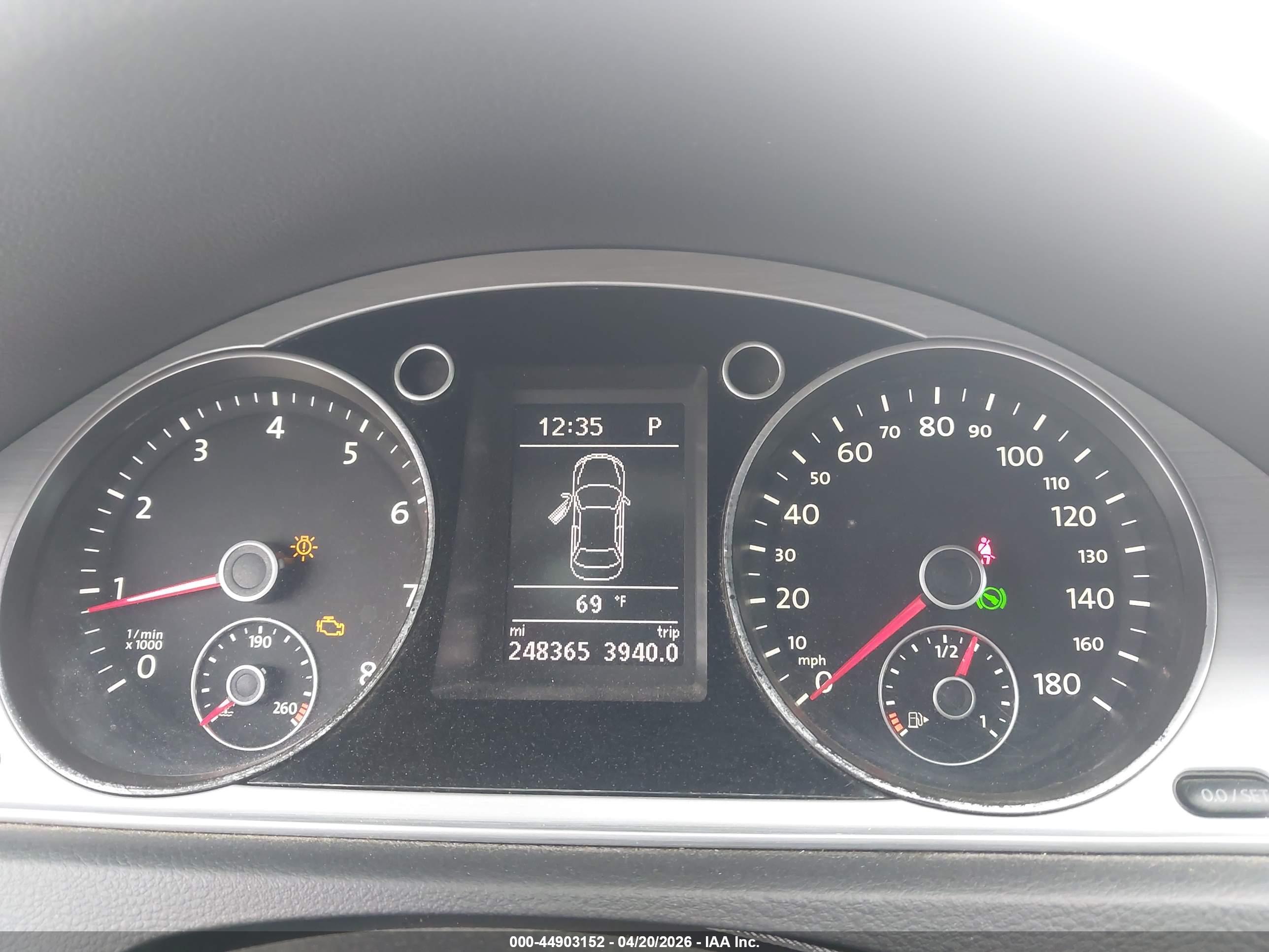 VOLKSWAGEN CC image 7